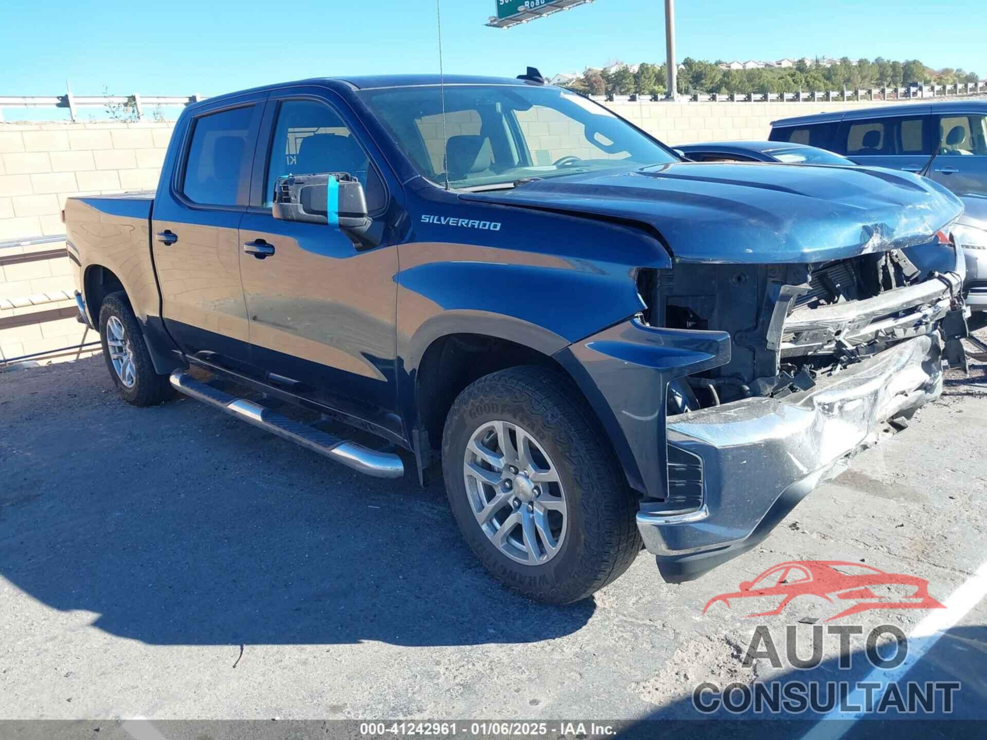 CHEVROLET SILVERADO 1500 2021 - 1GCPWCED8MZ132337