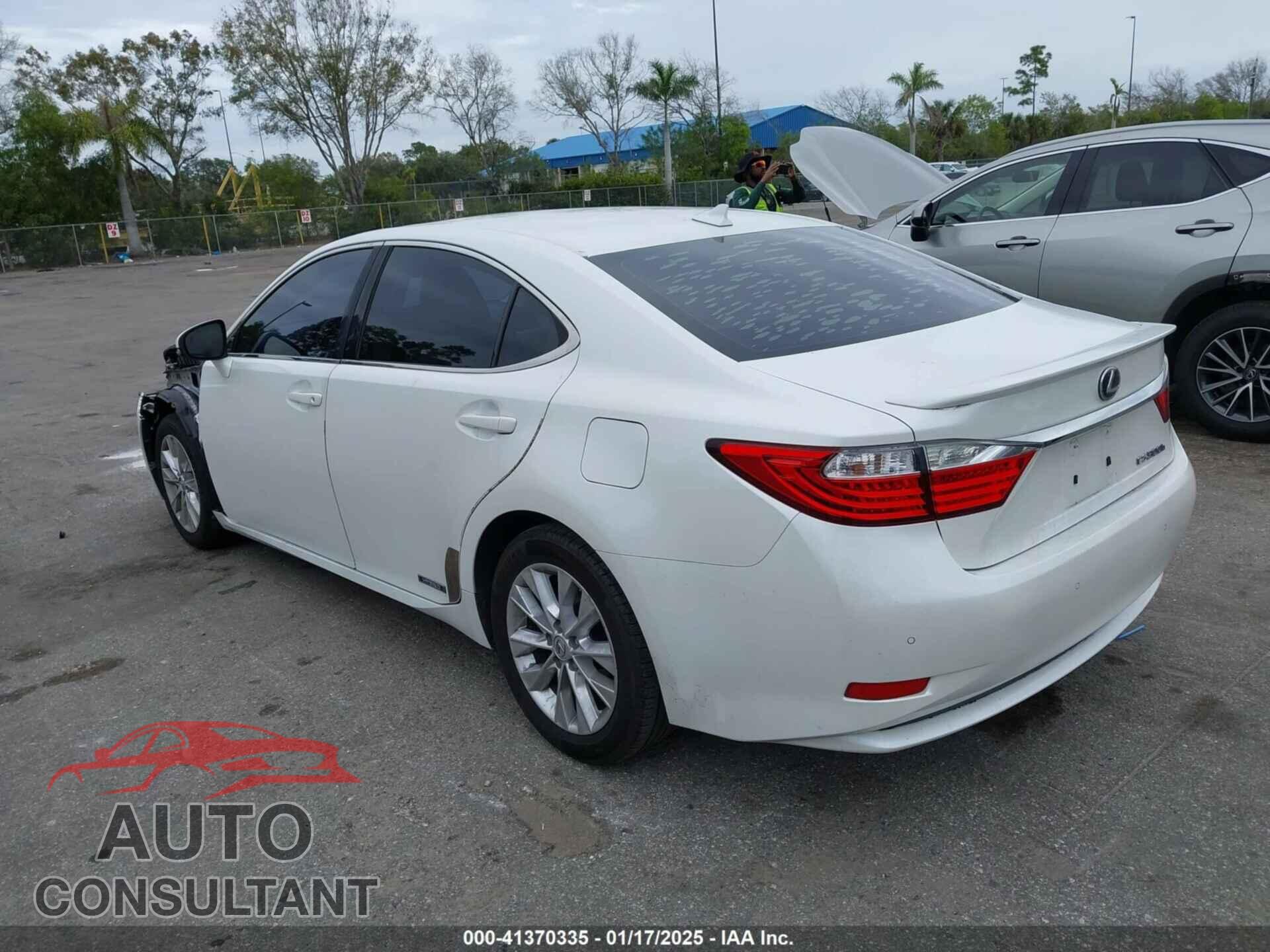 LEXUS ES 300H 2014 - JTHBW1GG4E2044609