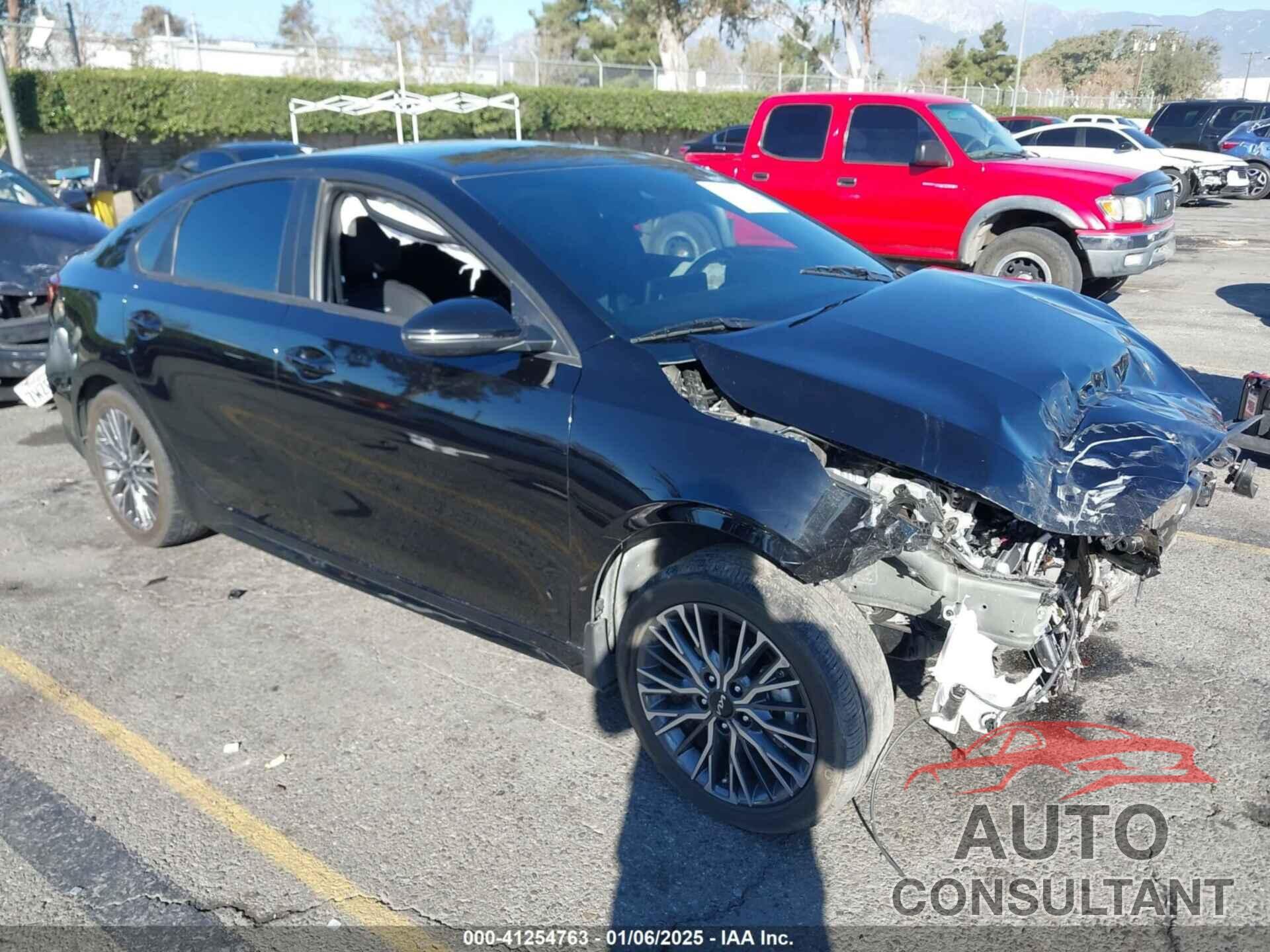 KIA FORTE 2023 - 3KPF54AD2PE647702
