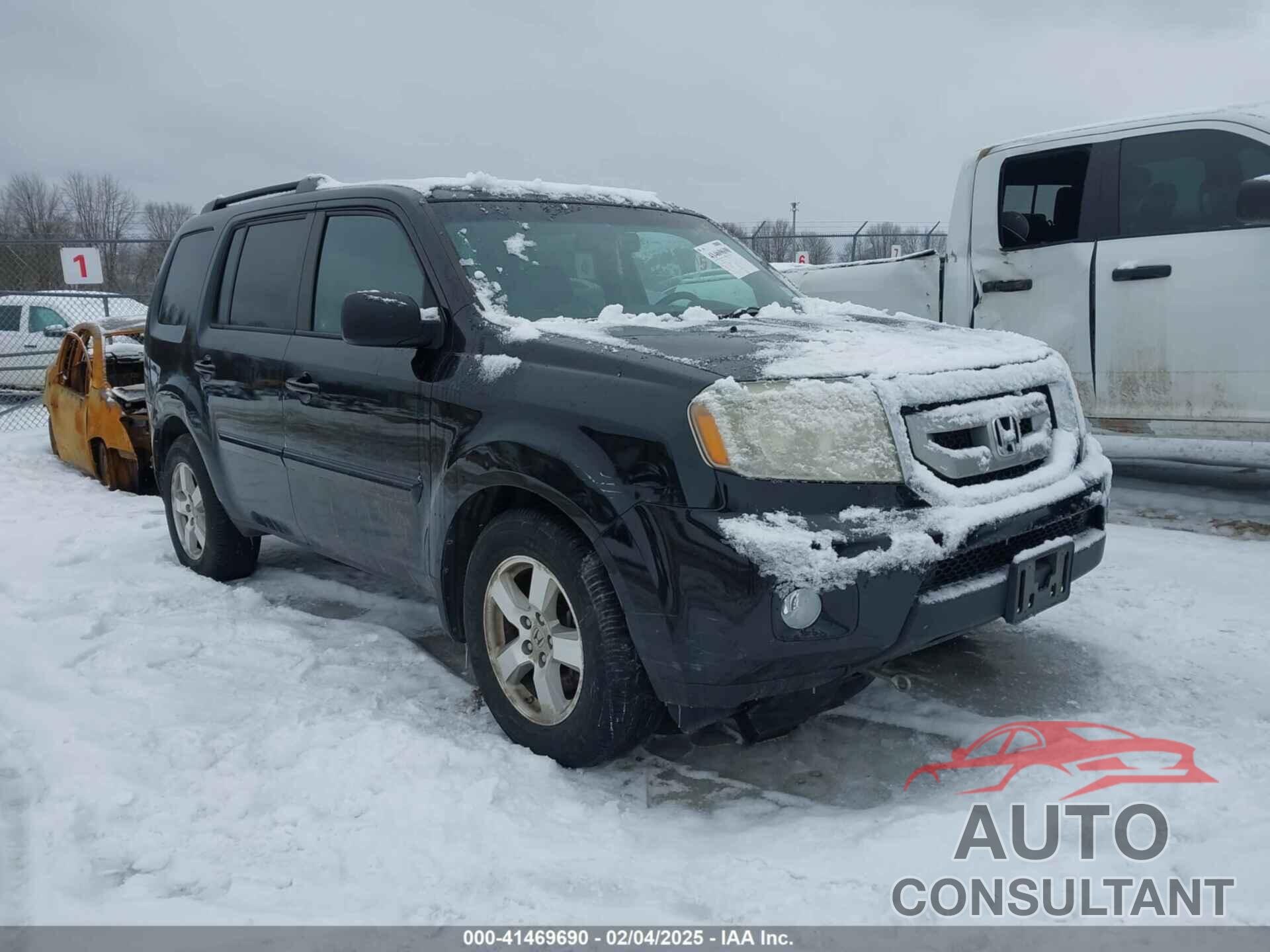 HONDA PILOT 2011 - 5FNYF4H56BB083088