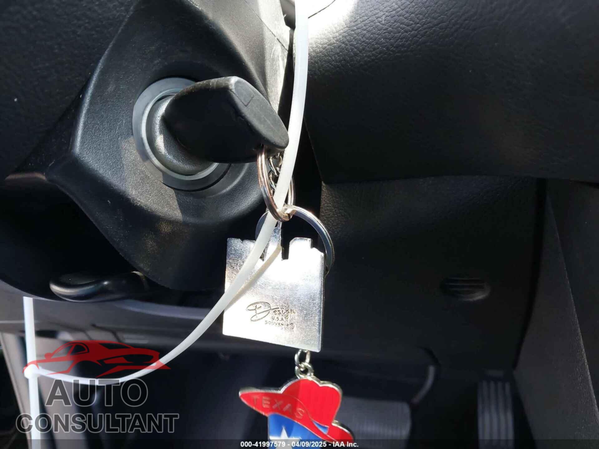 FORD FOCUS 2017 - 1FADP3FE7HL289993