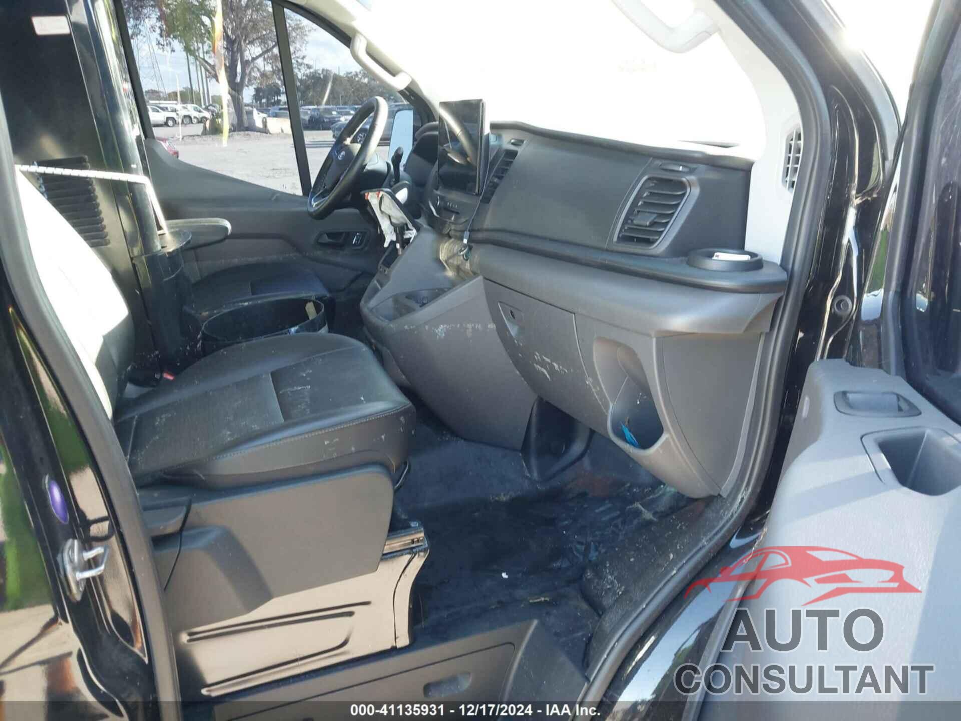 FORD TRANSIT-150 2023 - 1FTYE1Y8XPKA72598