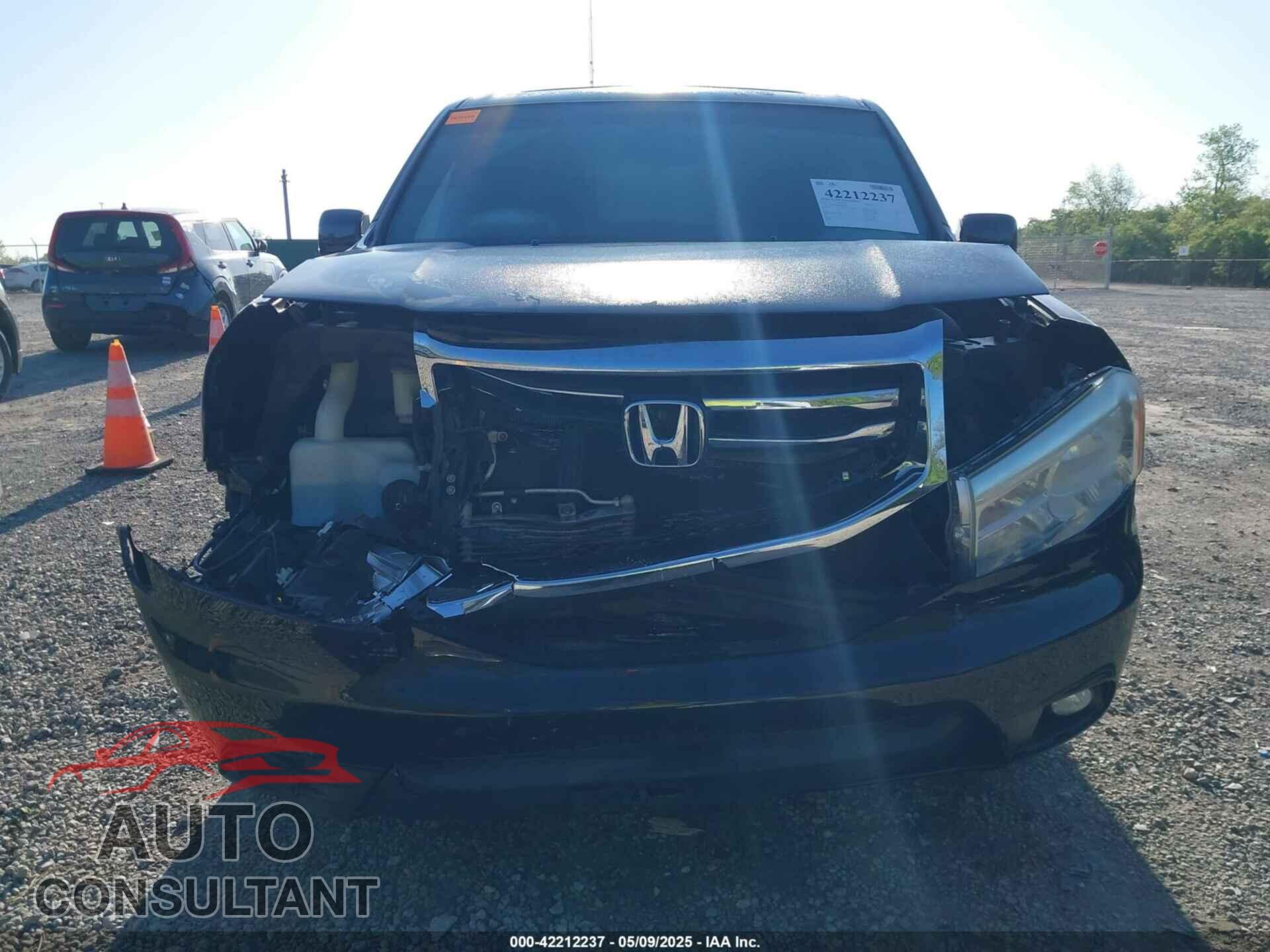 HONDA PILOT 2015 - 5FNYF4H64FB001776