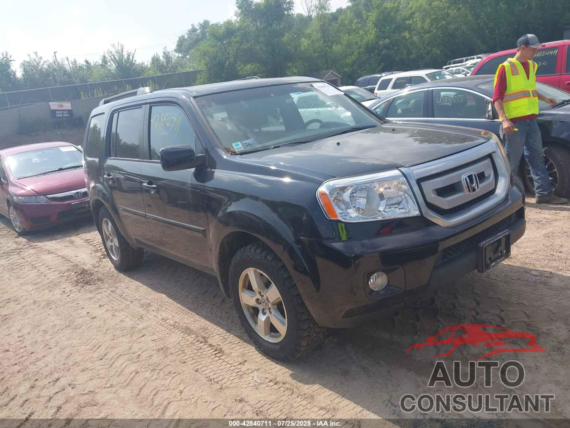 HONDA PILOT 2011 - 5FNYF4H59BB048268
