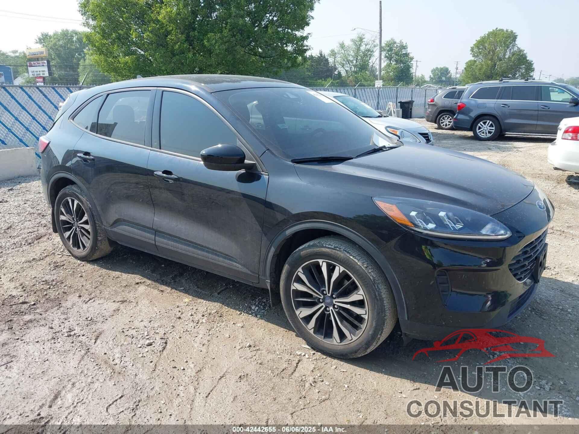 FORD ESCAPE 2022 - 1FMCU9G60NUB21882