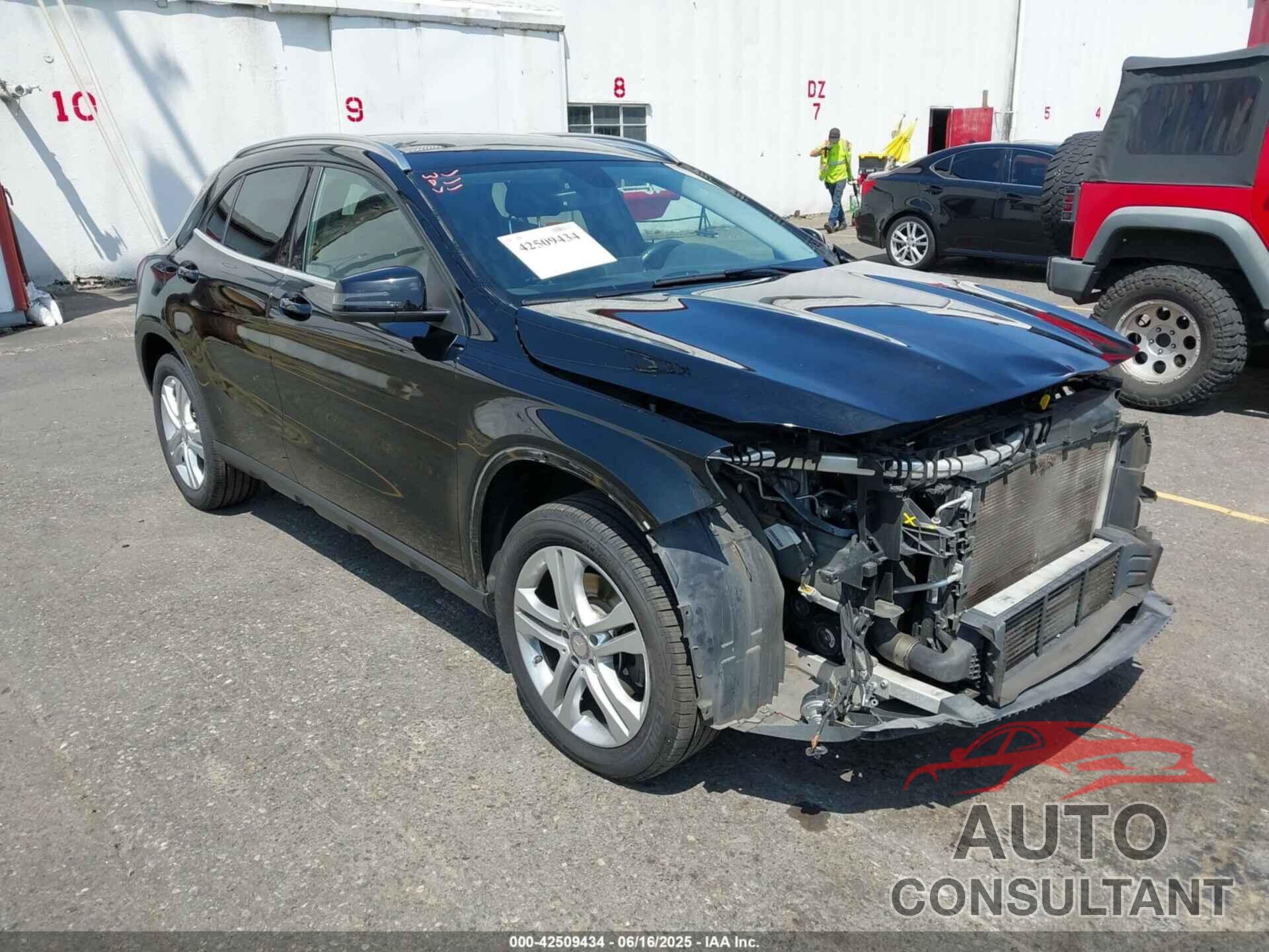 MERCEDES-BENZ GLA 250 2015 - WDCTG4GB9FJ059116