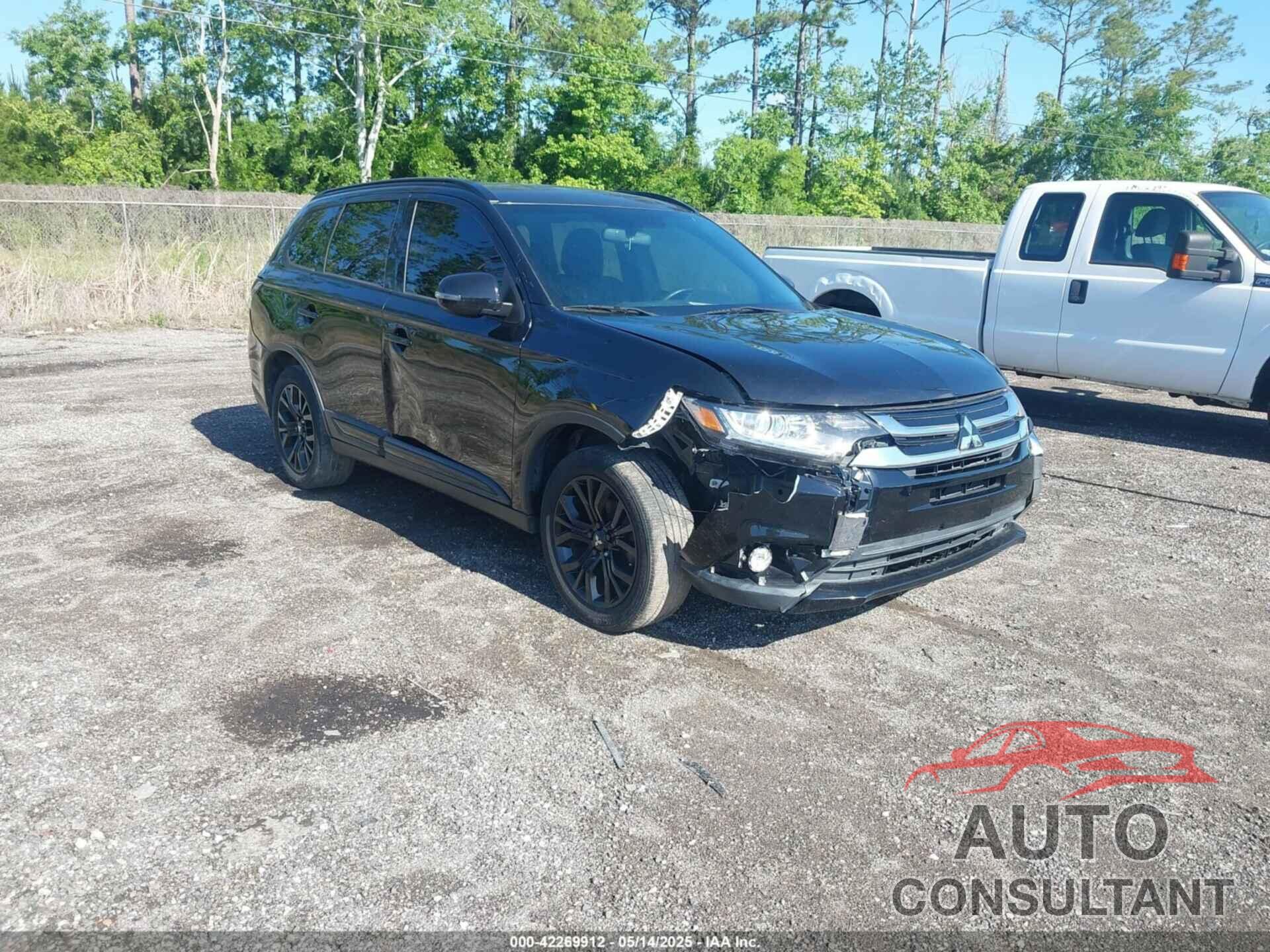 MITSUBISHI OUTLANDER 2018 - JA4AD3A34JZ055450