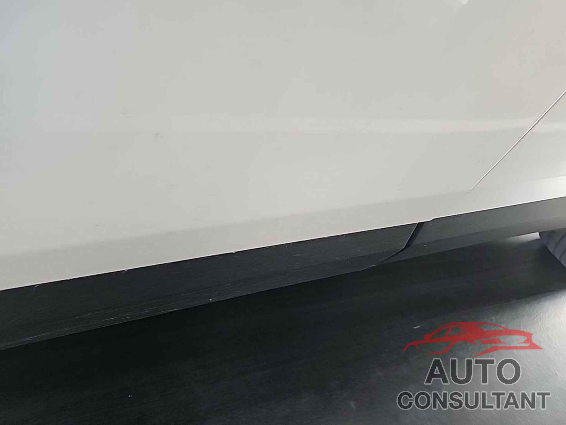 CHEVROLET TRAVERSE 2020 - 1GNERMKW3LJ169441