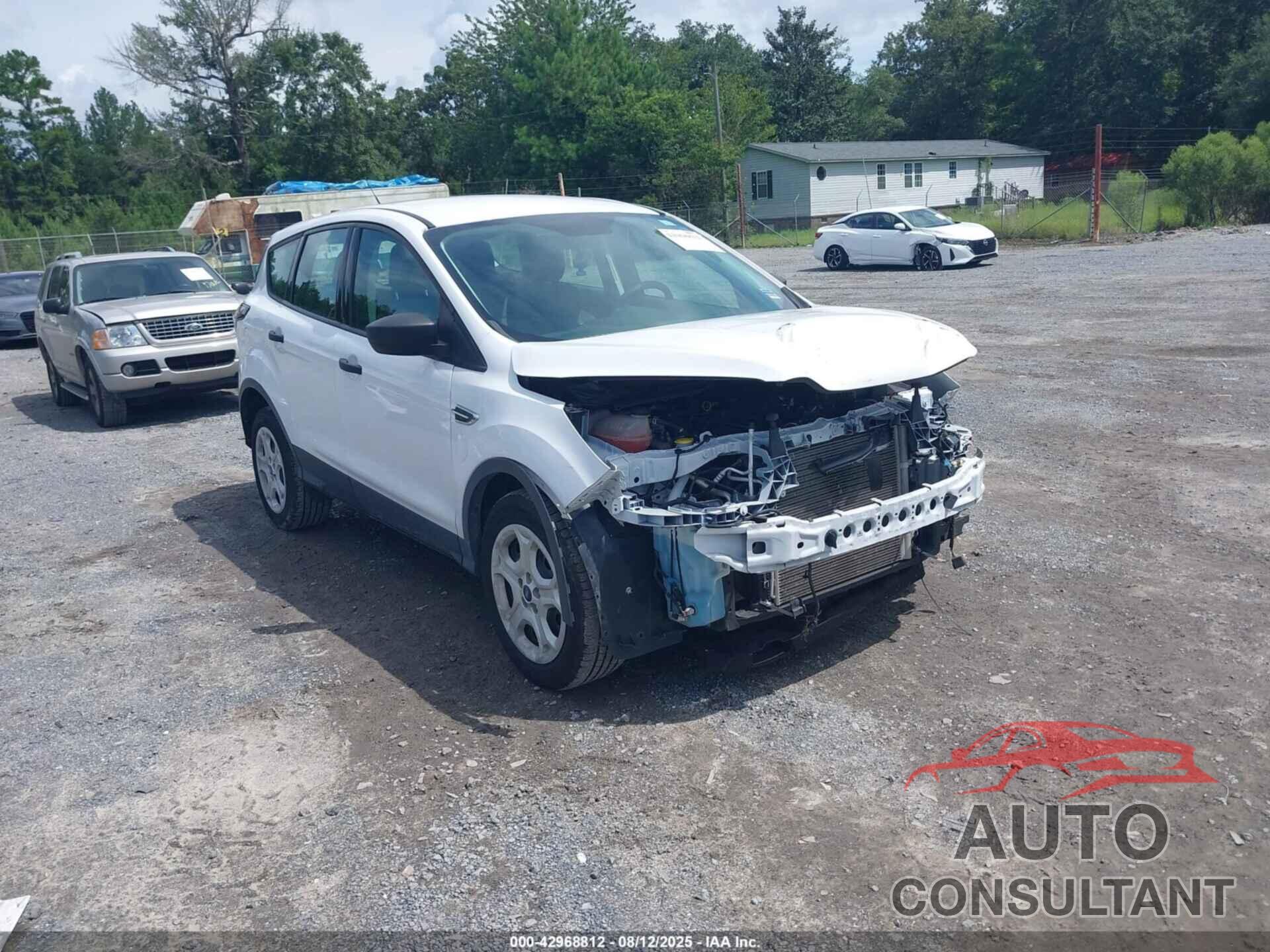 FORD ESCAPE 2018 - 1FMCU0F71JUC37821