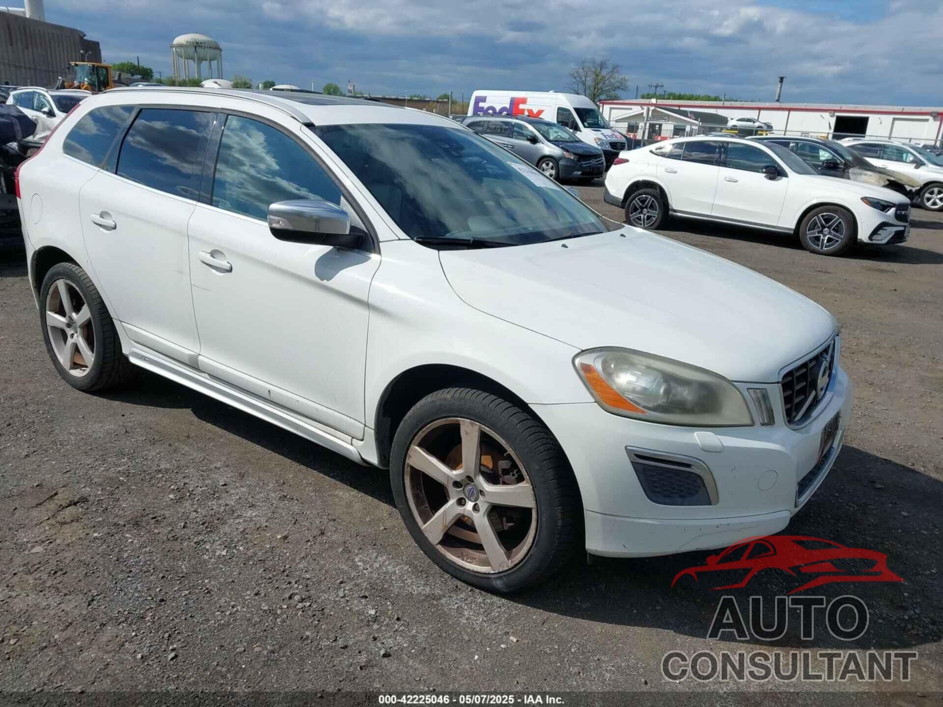 VOLVO XC60 2010 - YV4992DZ5A2103905