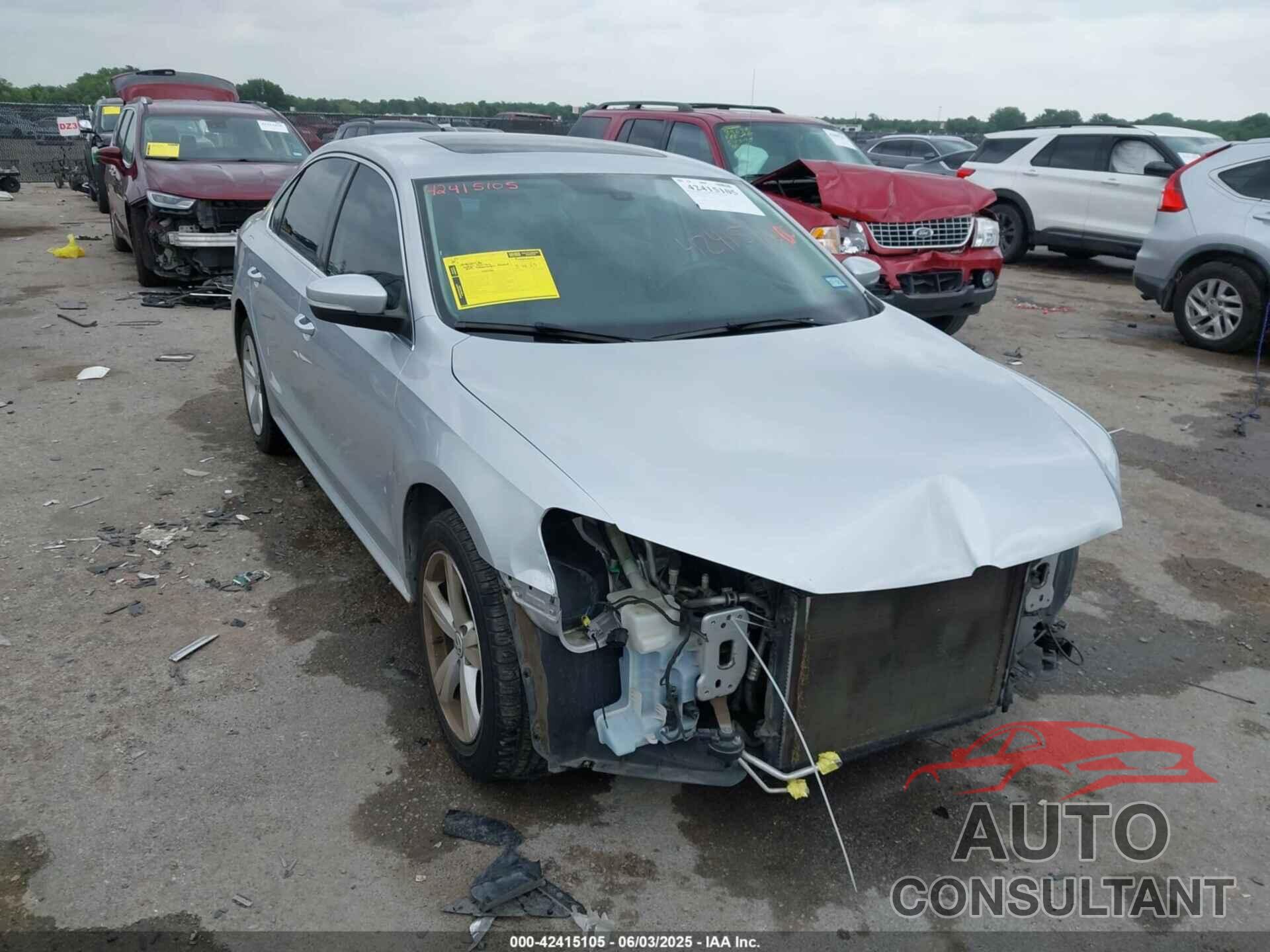 VOLKSWAGEN PASSAT 2013 - 1VWBH7A31DC011514