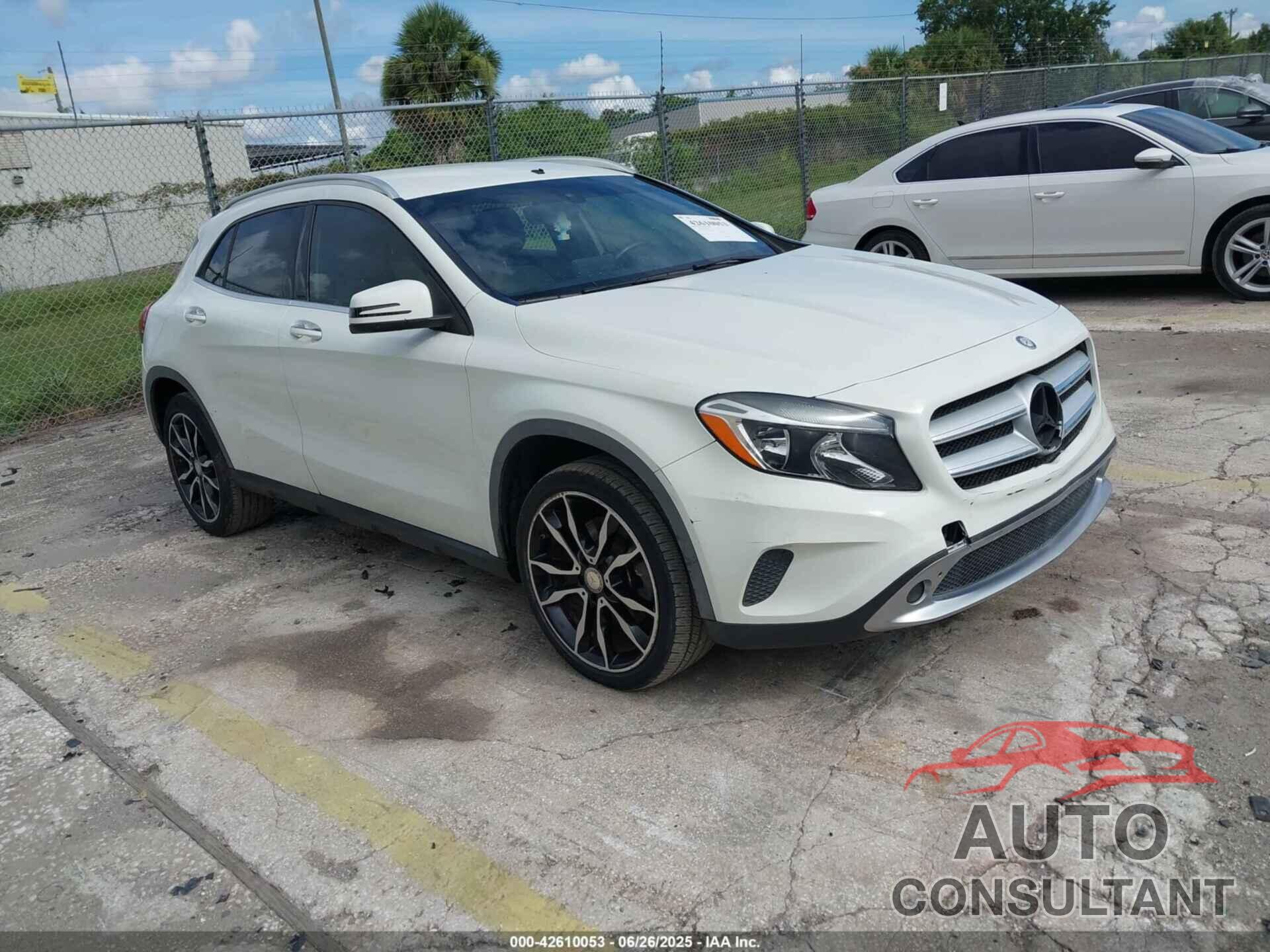 MERCEDES-BENZ GLA 2016 - WDCTG4EBXGJ249477