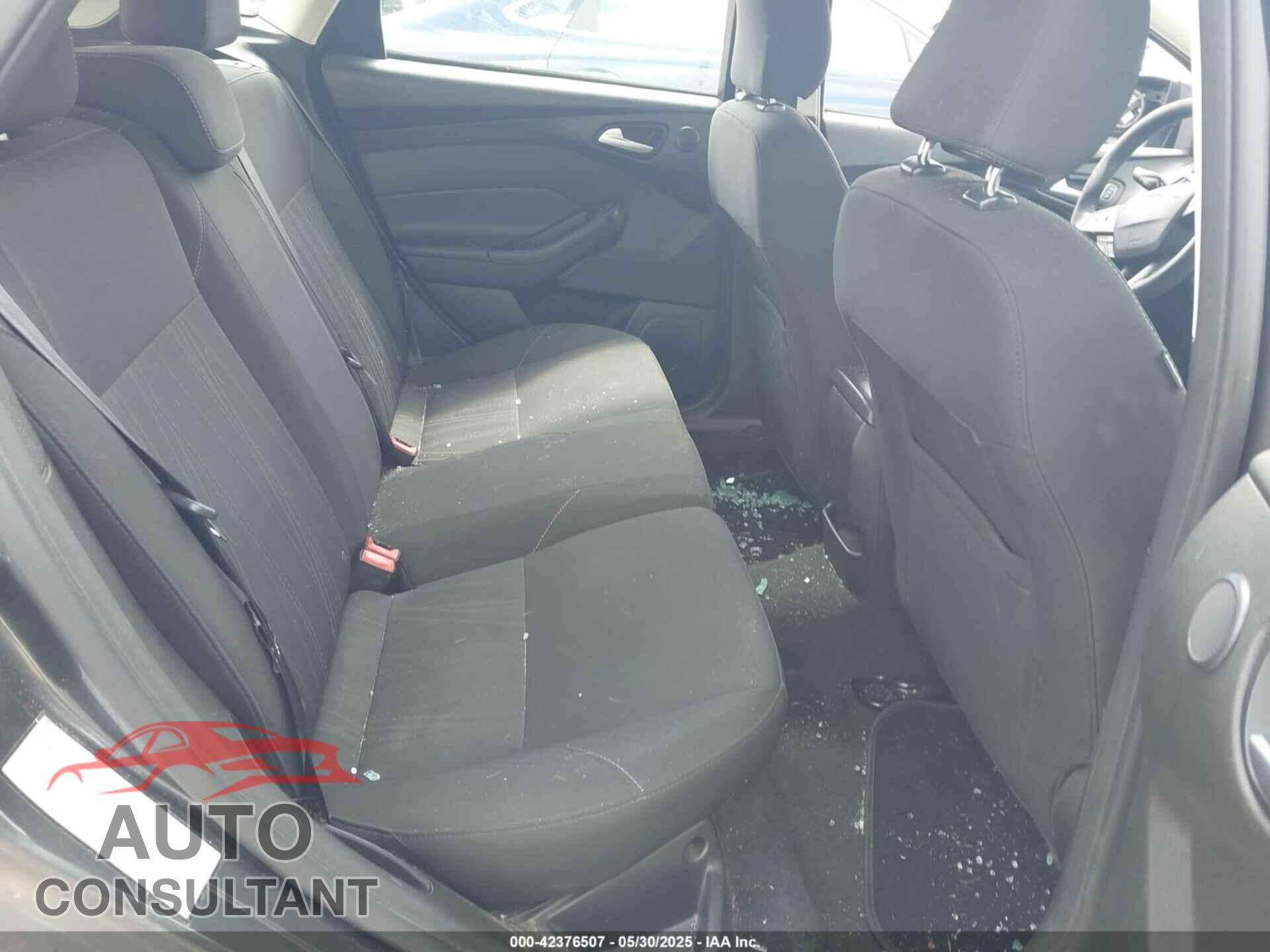 FORD FOCUS 2017 - 1FADP3M21HL264595