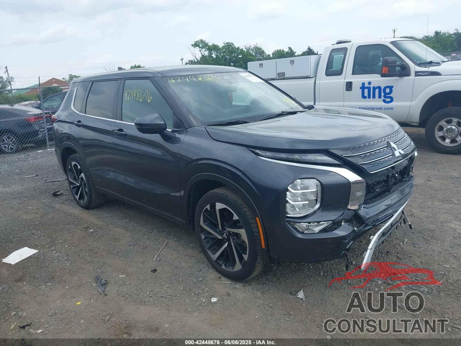 MITSUBISHI OUTLANDER 2024 - JA4J3VA81RZ049952