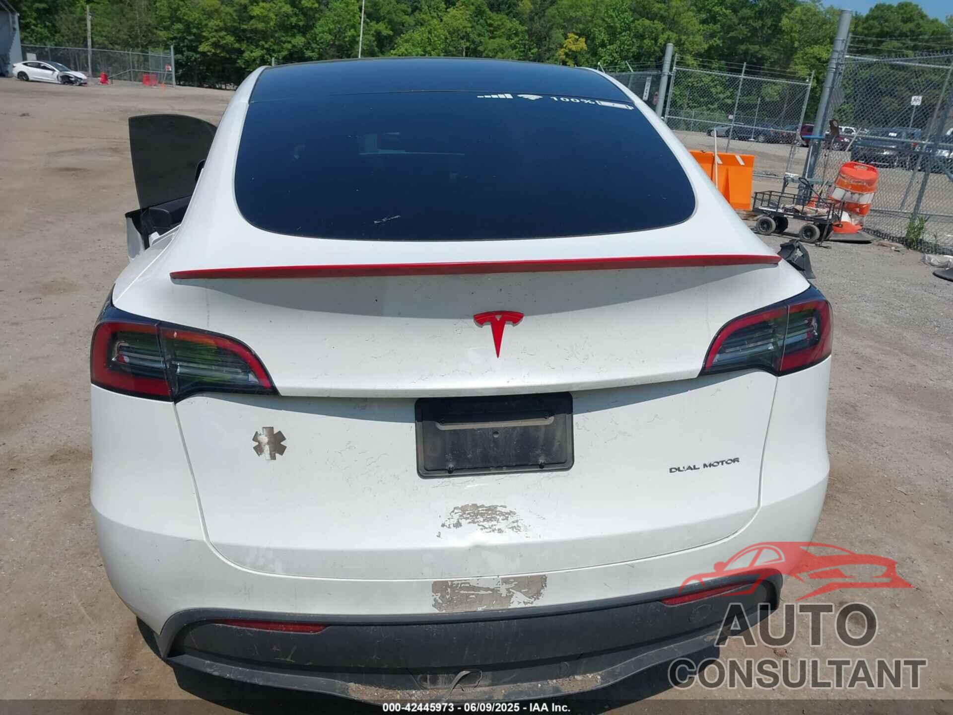 TESLA MODEL Y 2023 - 7SAYGDEE8PA121610