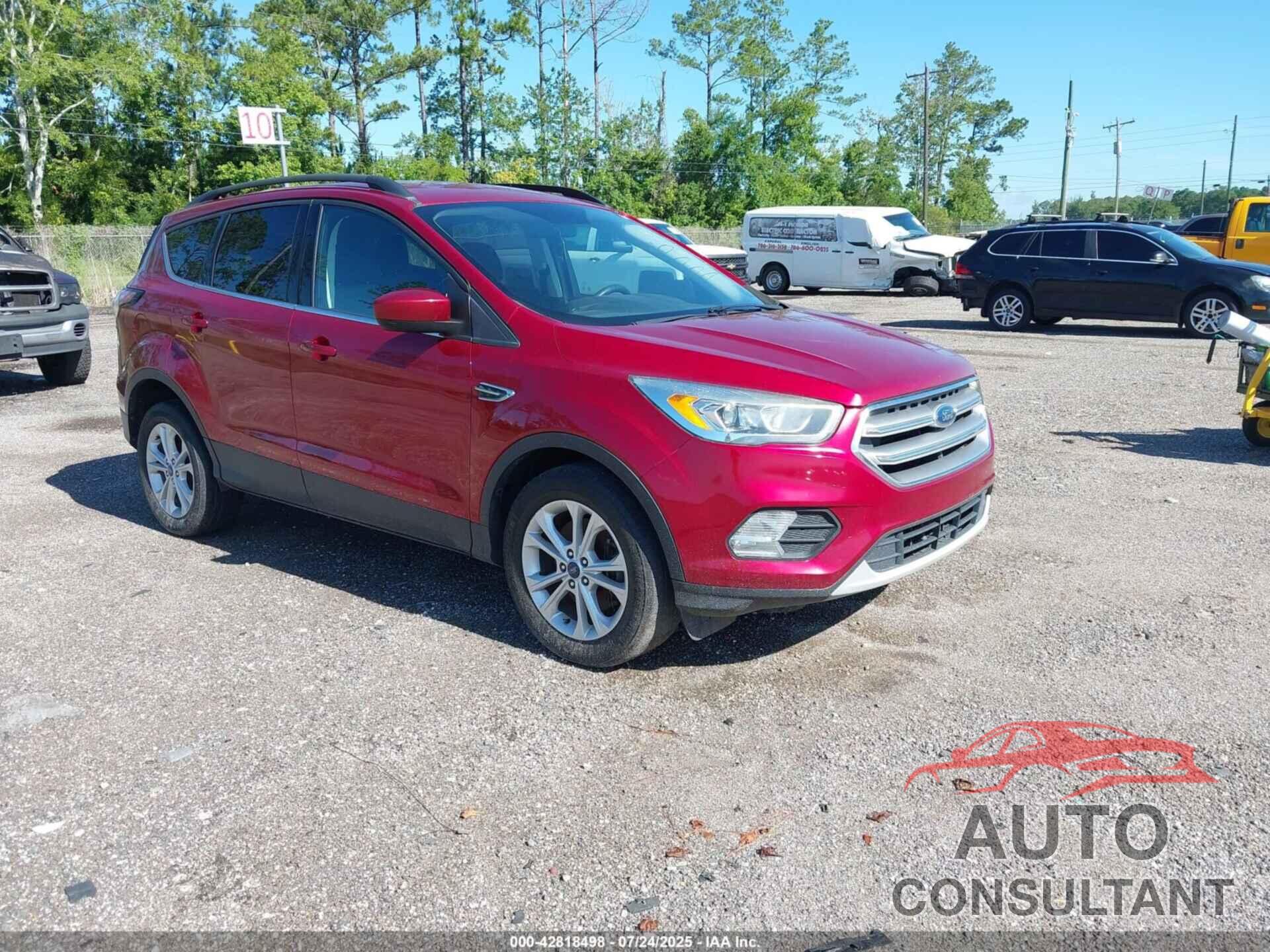 FORD ESCAPE 2017 - 1FMCU9GD9HUD18732