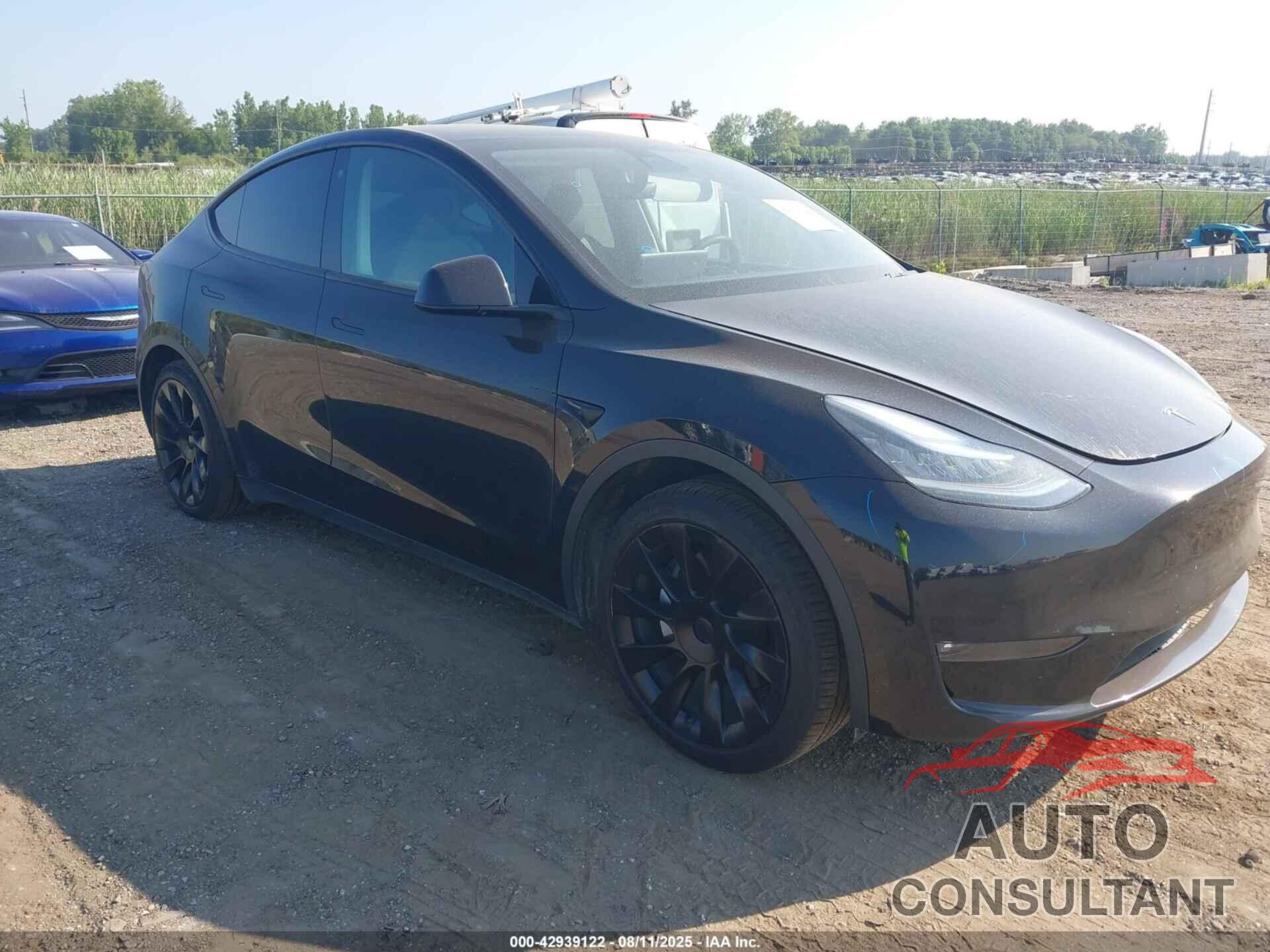 TESLA MODEL Y 2021 - 5YJYGDEE9MF152621