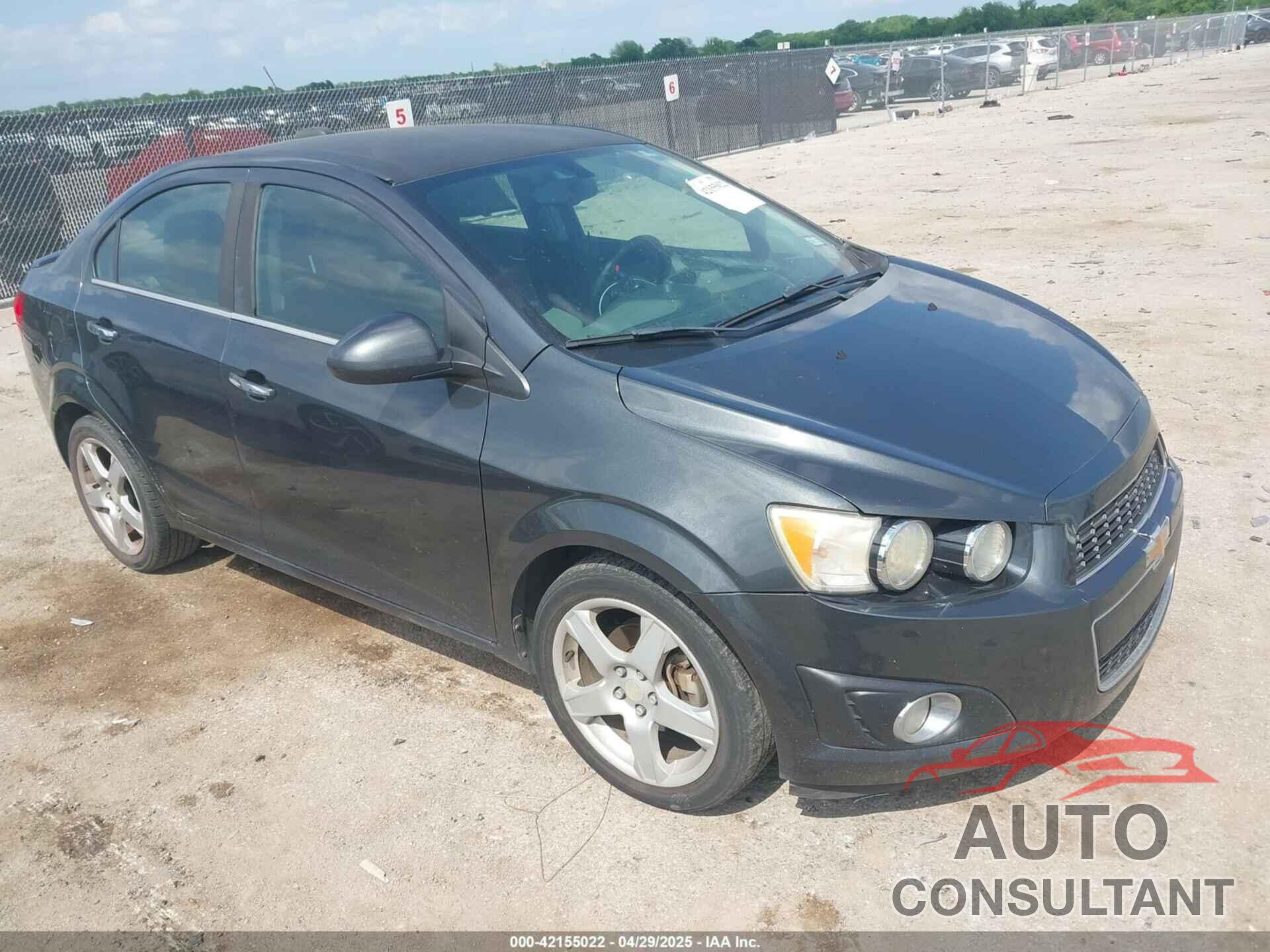 CHEVROLET SONIC 2016 - 1G1JE5SB3G4161424