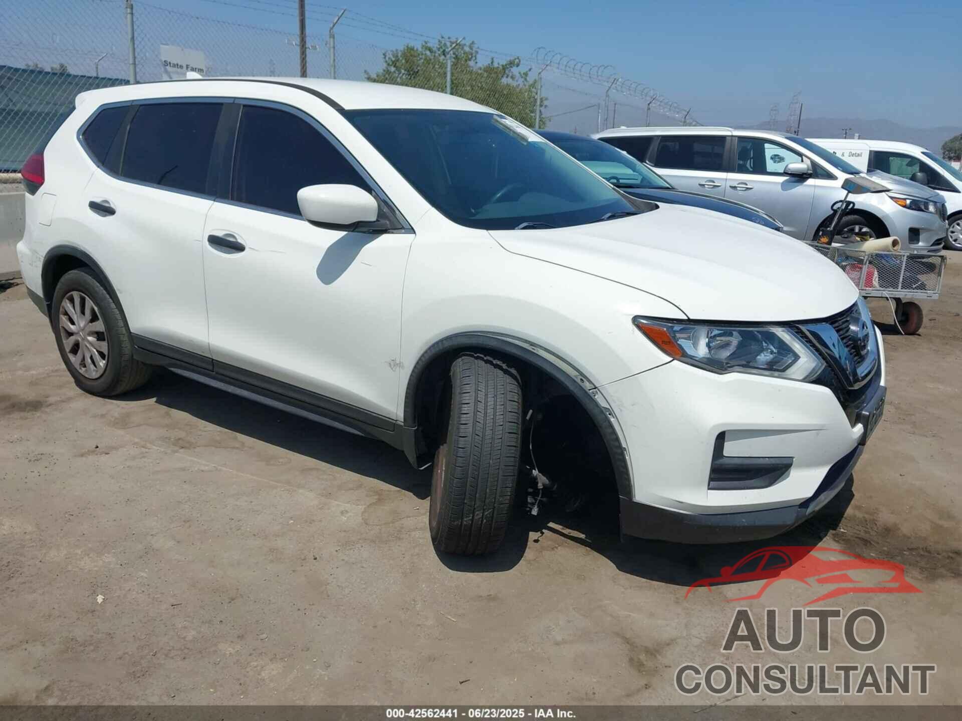 NISSAN ROGUE 2017 - JN8AT2MT4HW136284