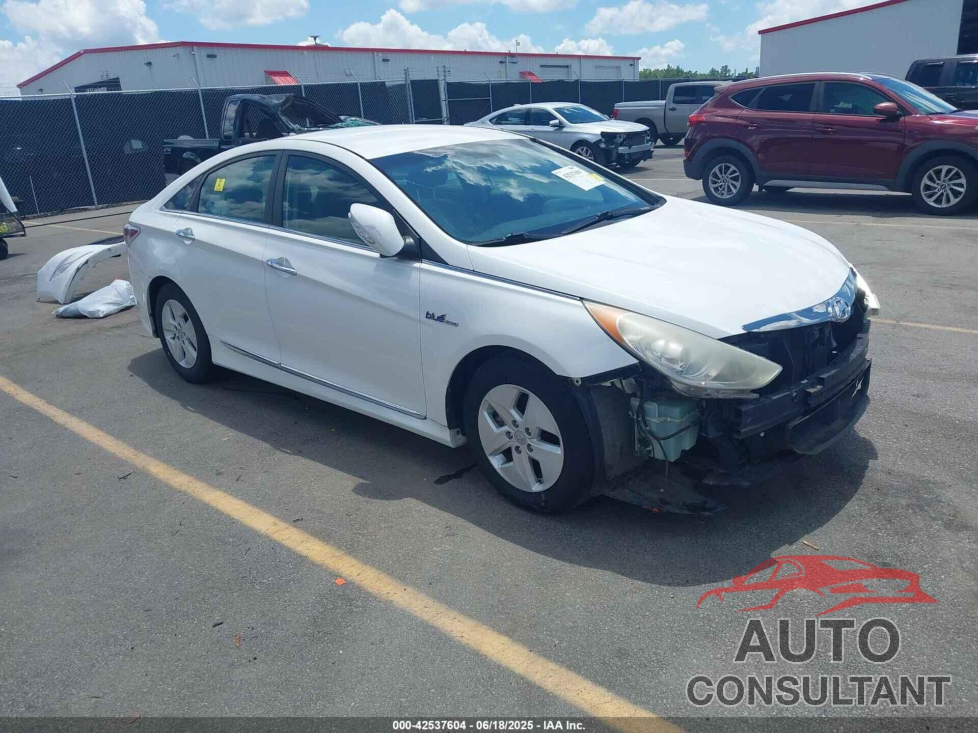 HYUNDAI SONATA HYBRID 2012 - KMHEC4A46CA022763