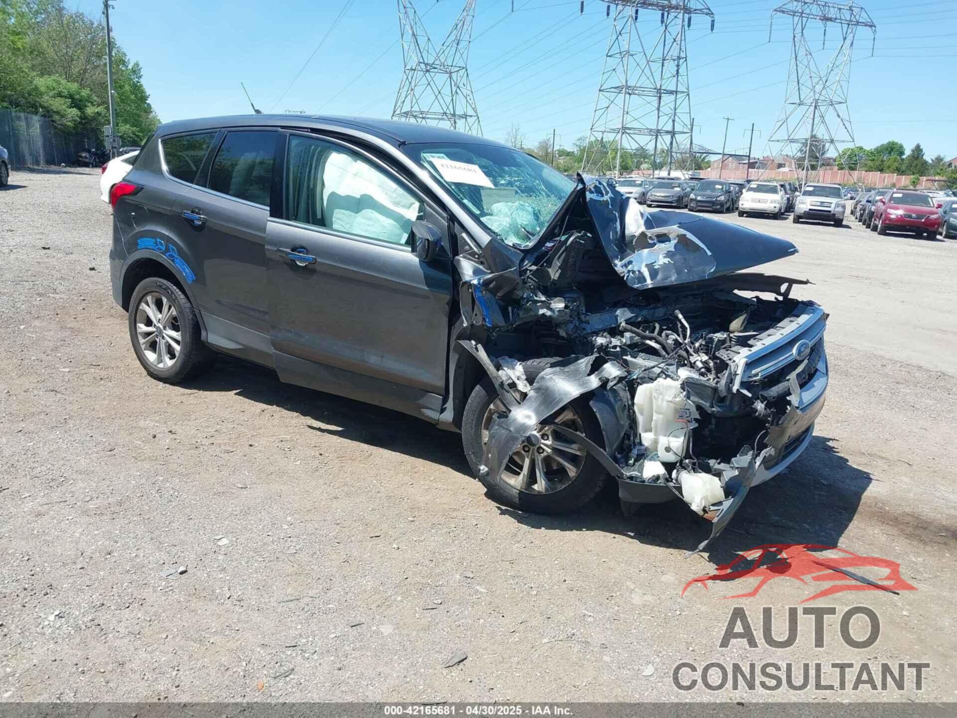 FORD ESCAPE 2019 - 1FMCU9GD9KUA70330