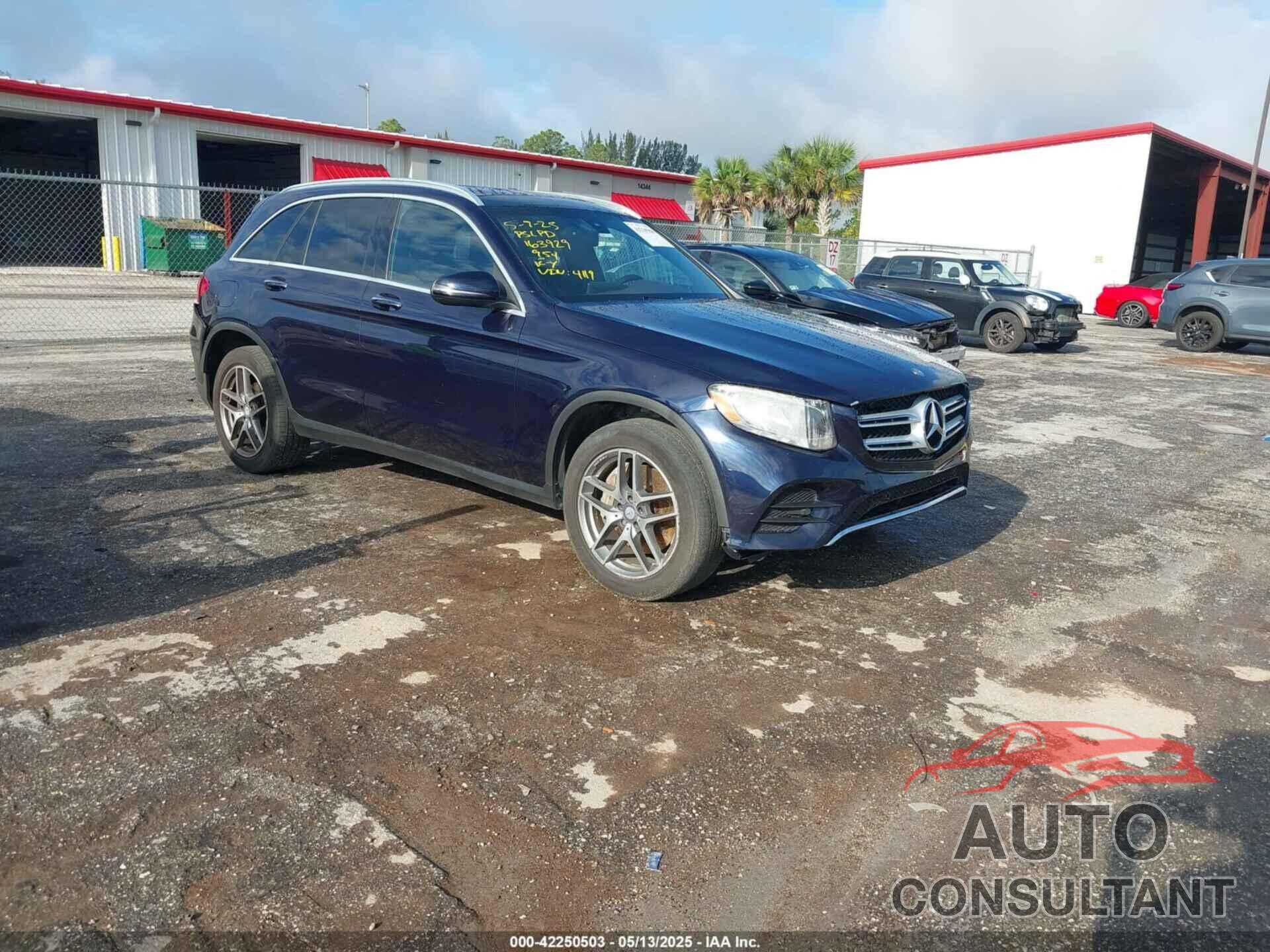 MERCEDES-BENZ GLC 2016 - WDC0G4JB8GF084119