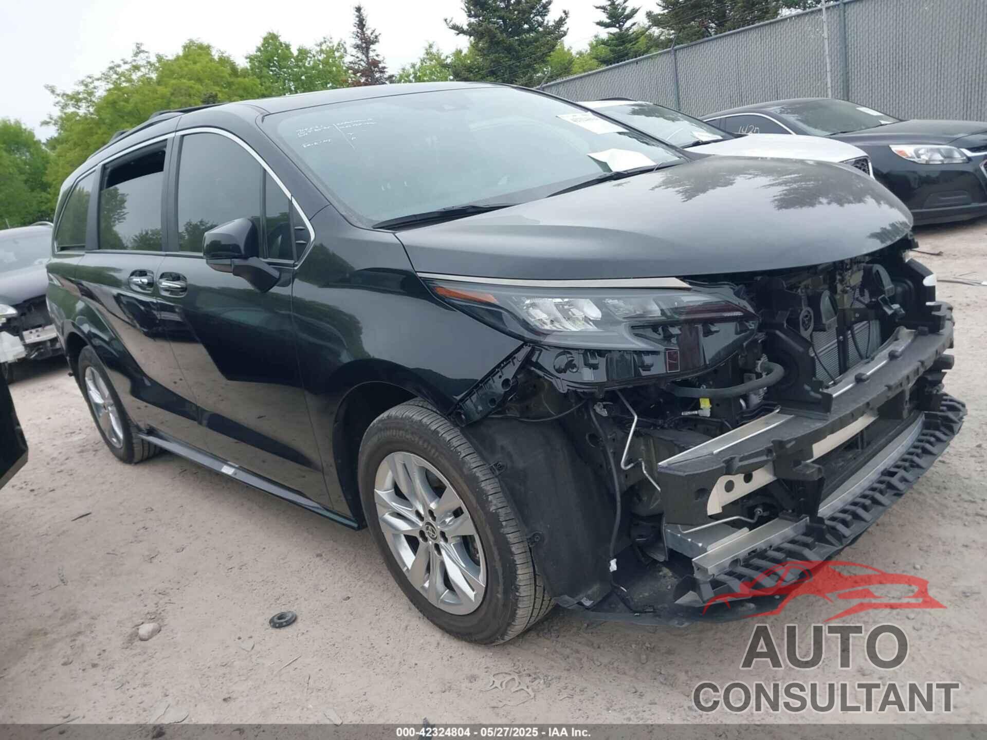 TOYOTA SIENNA 2023 - 5TDCSKFC9PS102375