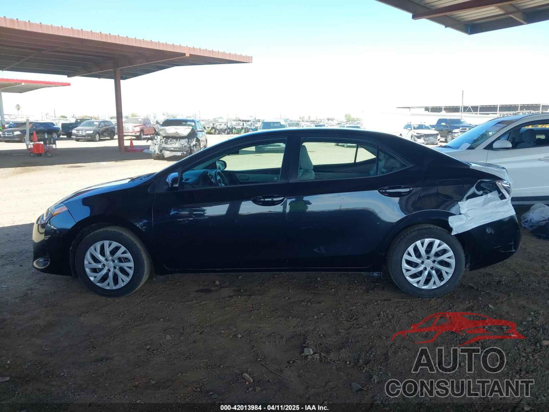TOYOTA COROLLA 2018 - 5YFBURHE6JP760619