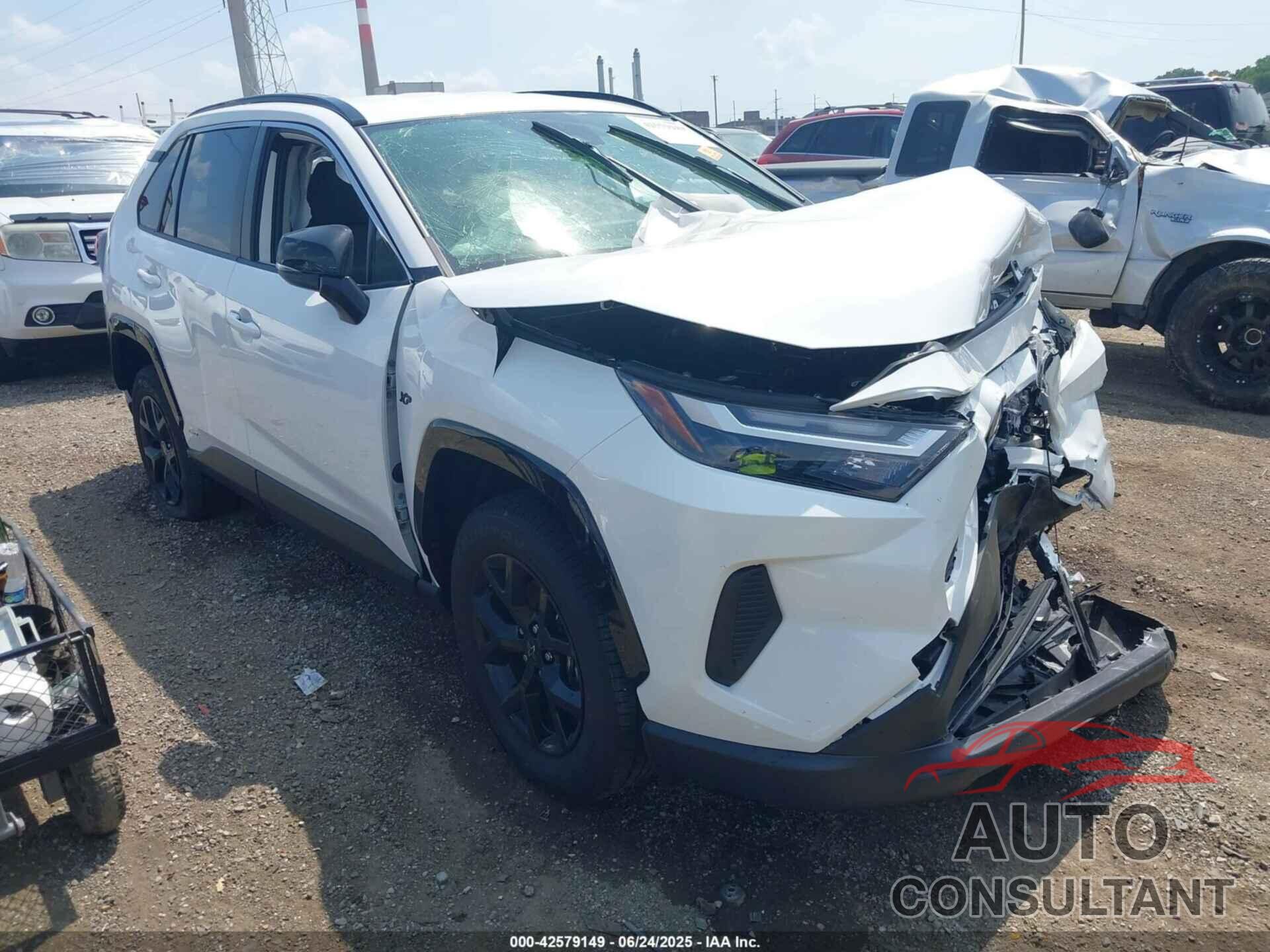 TOYOTA RAV4 HYBRID 2024 - JTMRWRFV7RD243677