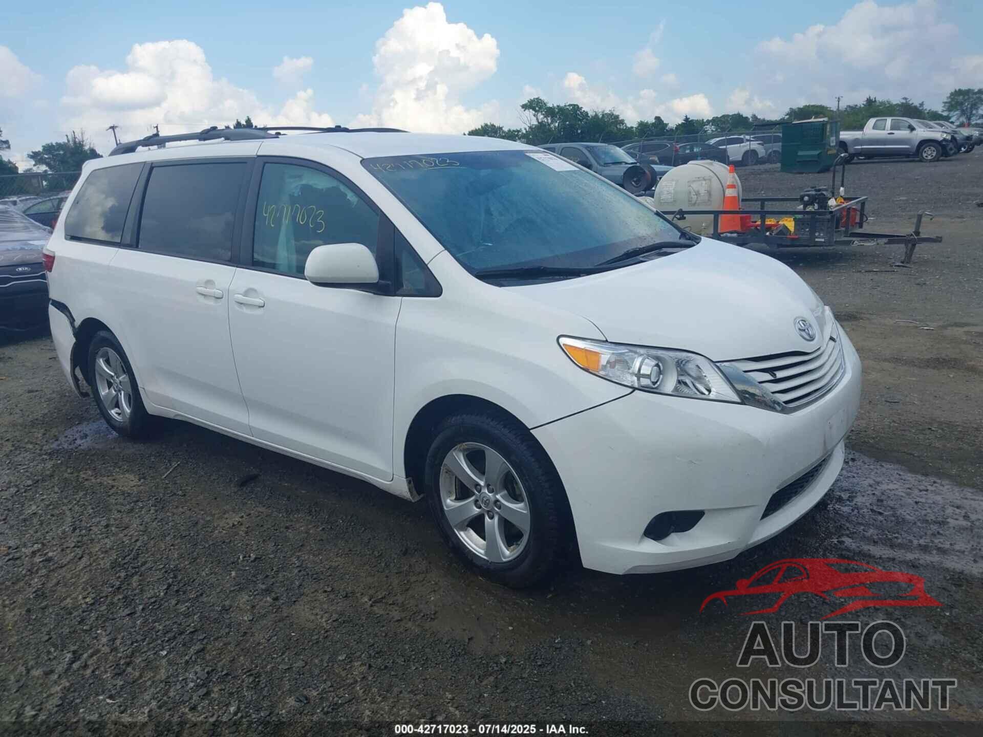 TOYOTA SIENNA 2015 - 5TDKK3DC8FS601560