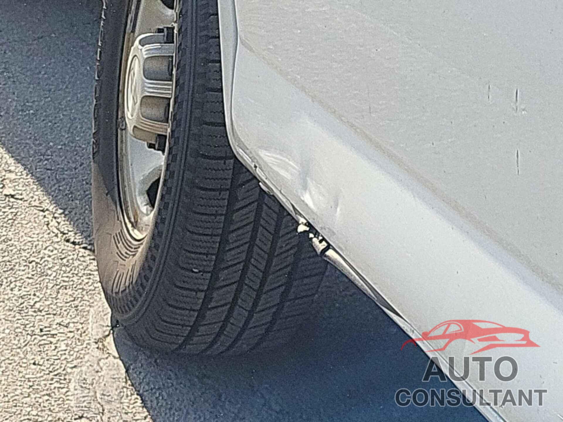 CHEVROLET EXPRESS G2500 2015 - 1GCWGFCF9F1168182
