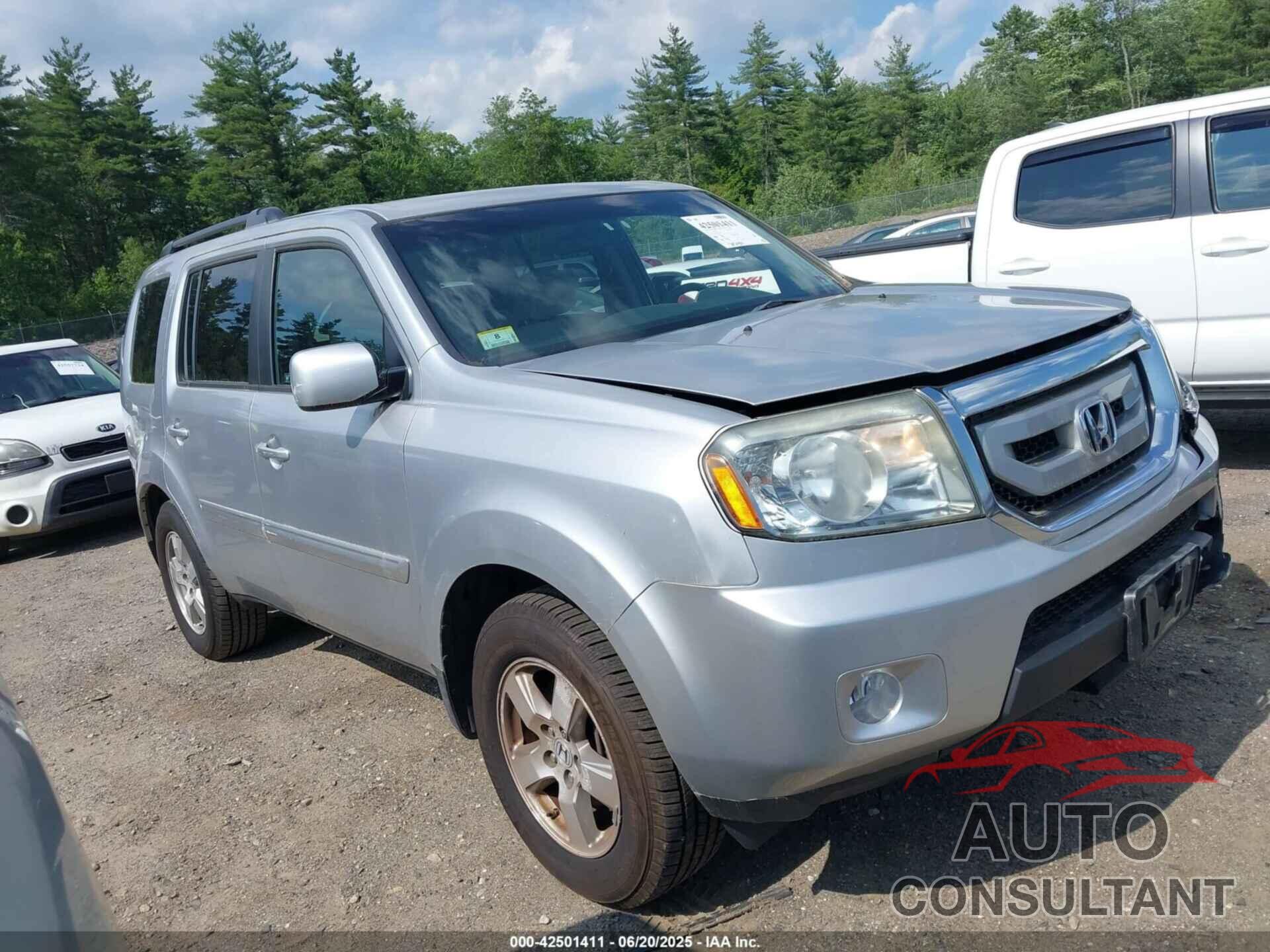 HONDA PILOT 2011 - 5FNYF4H48BB064467