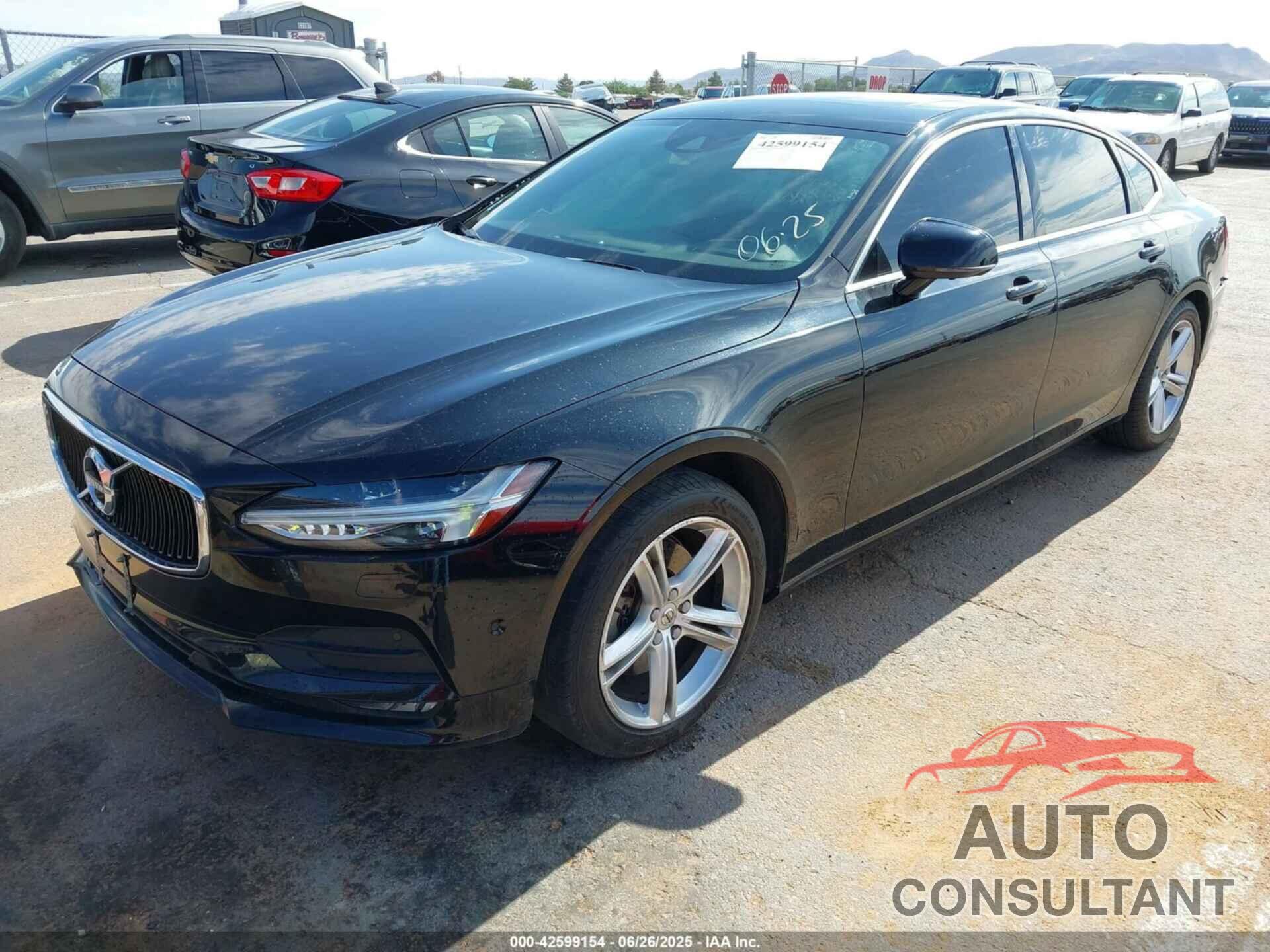 VOLVO S90 2018 - LVY982MK6JP028281