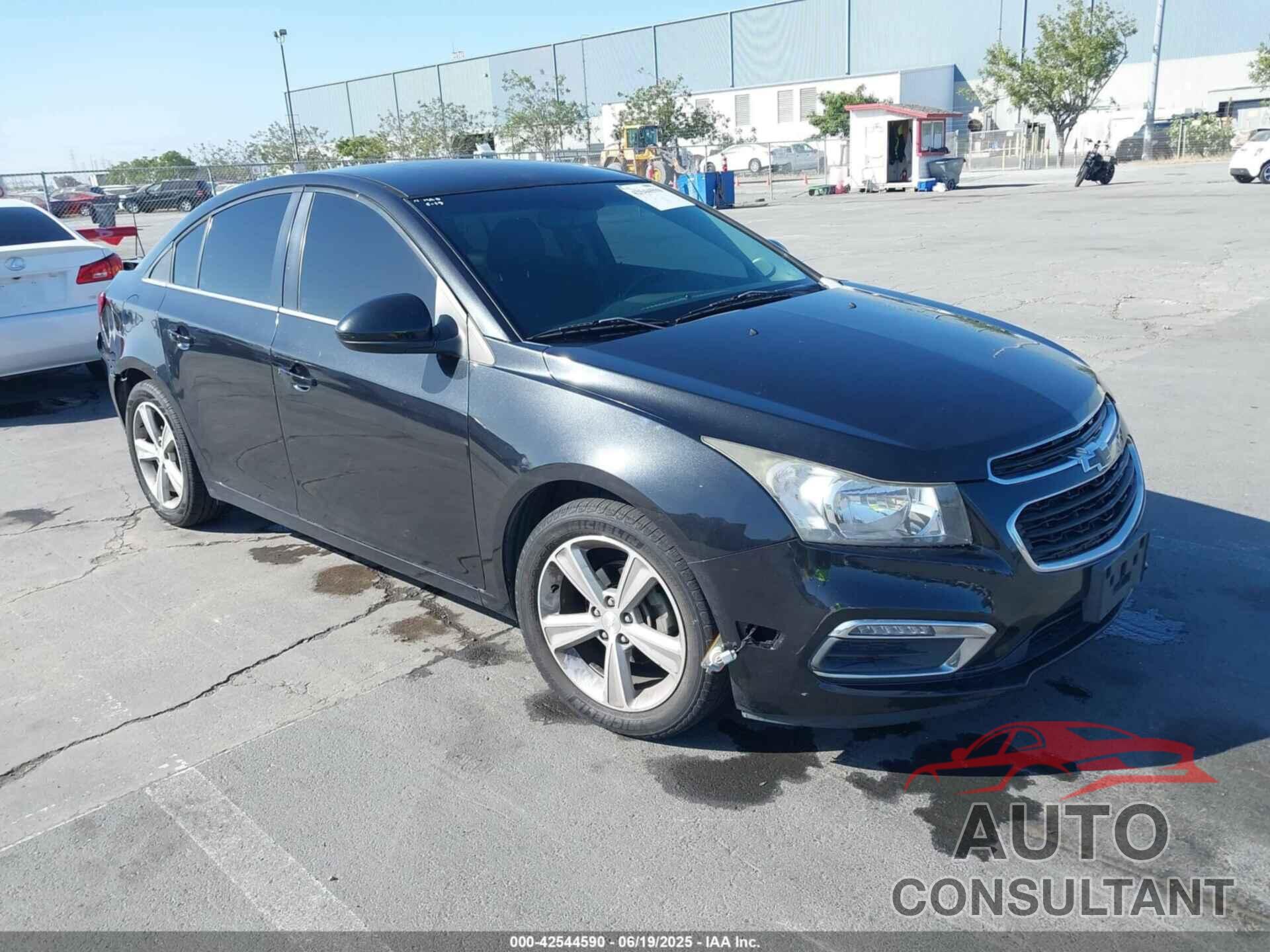 CHEVROLET CRUZE 2015 - 1G1PE5SB1F7297607