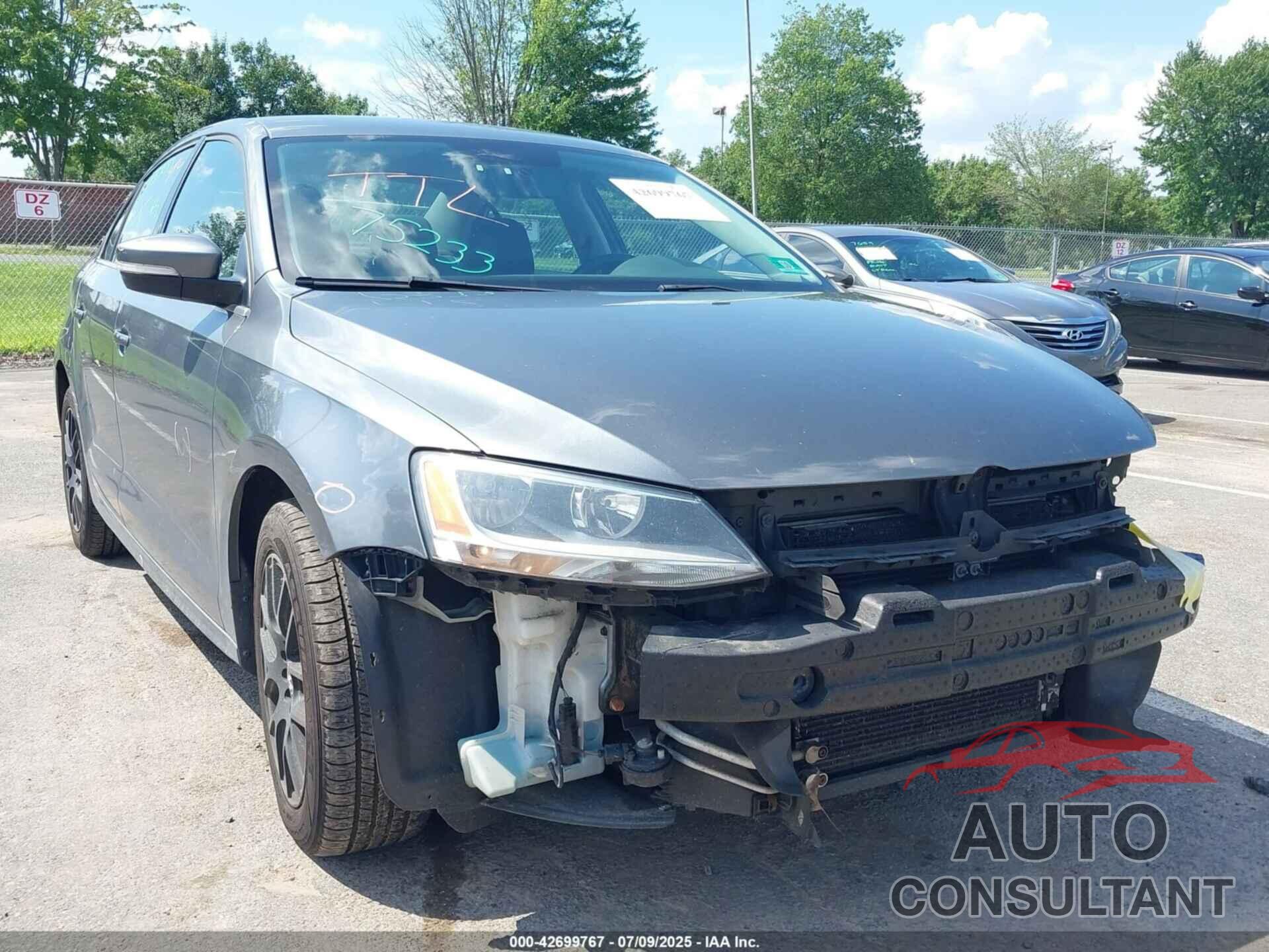VOLKSWAGEN JETTA 2014 - 3VWD17AJ8EM247640