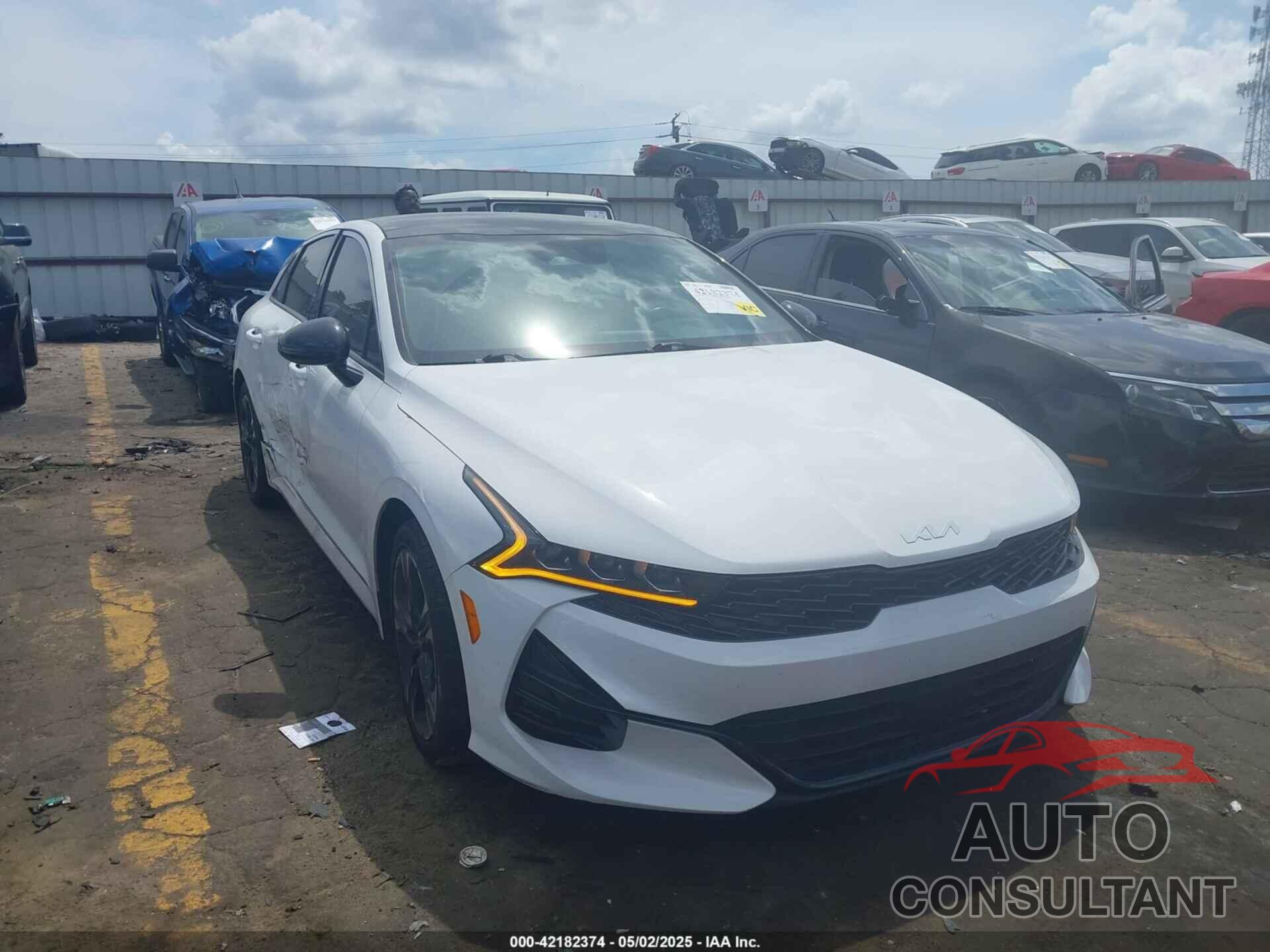 KIA K5 2022 - 5XXG64J23NG128582