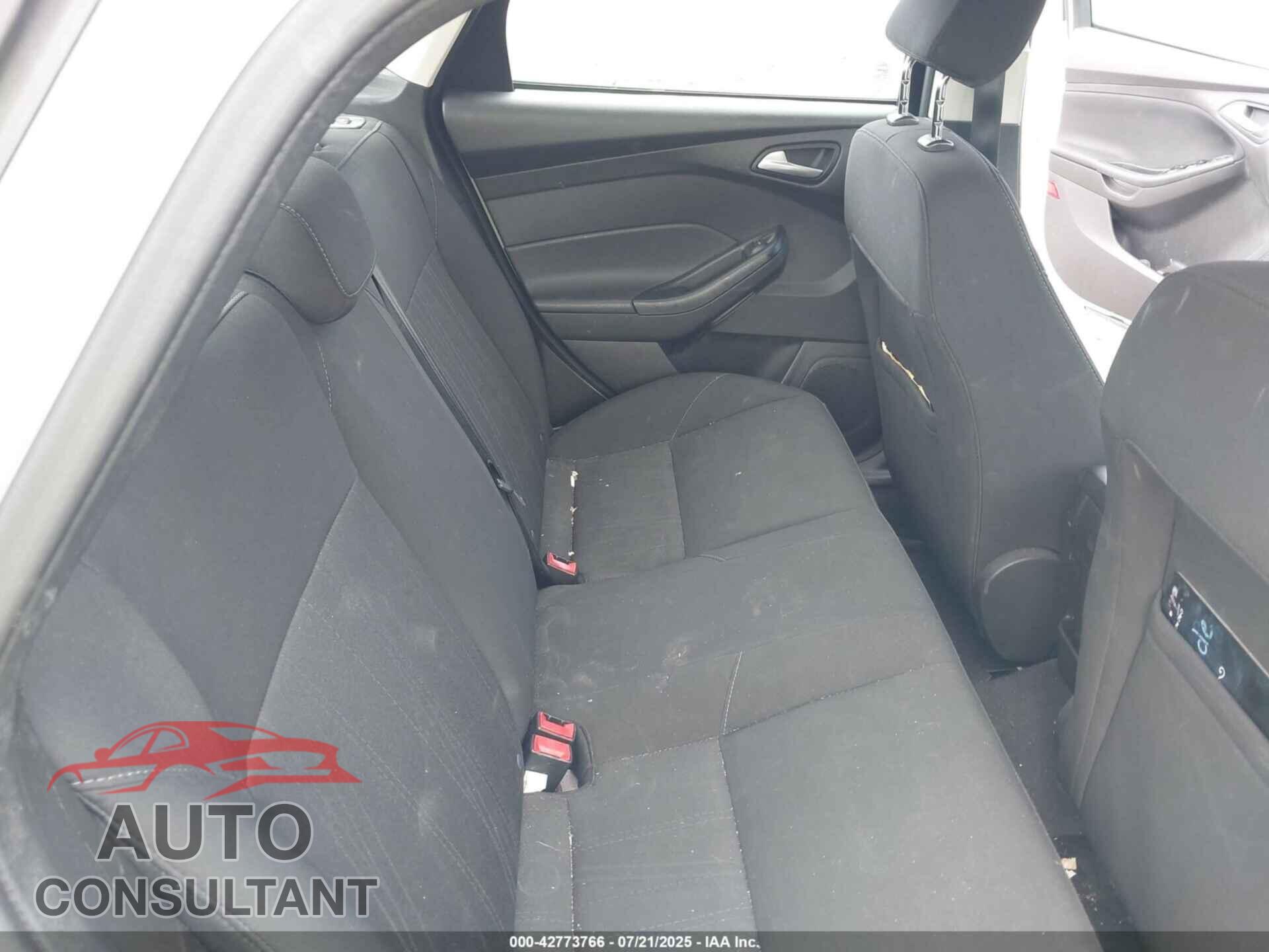 FORD FOCUS 2016 - 1FADP3F23GL402813
