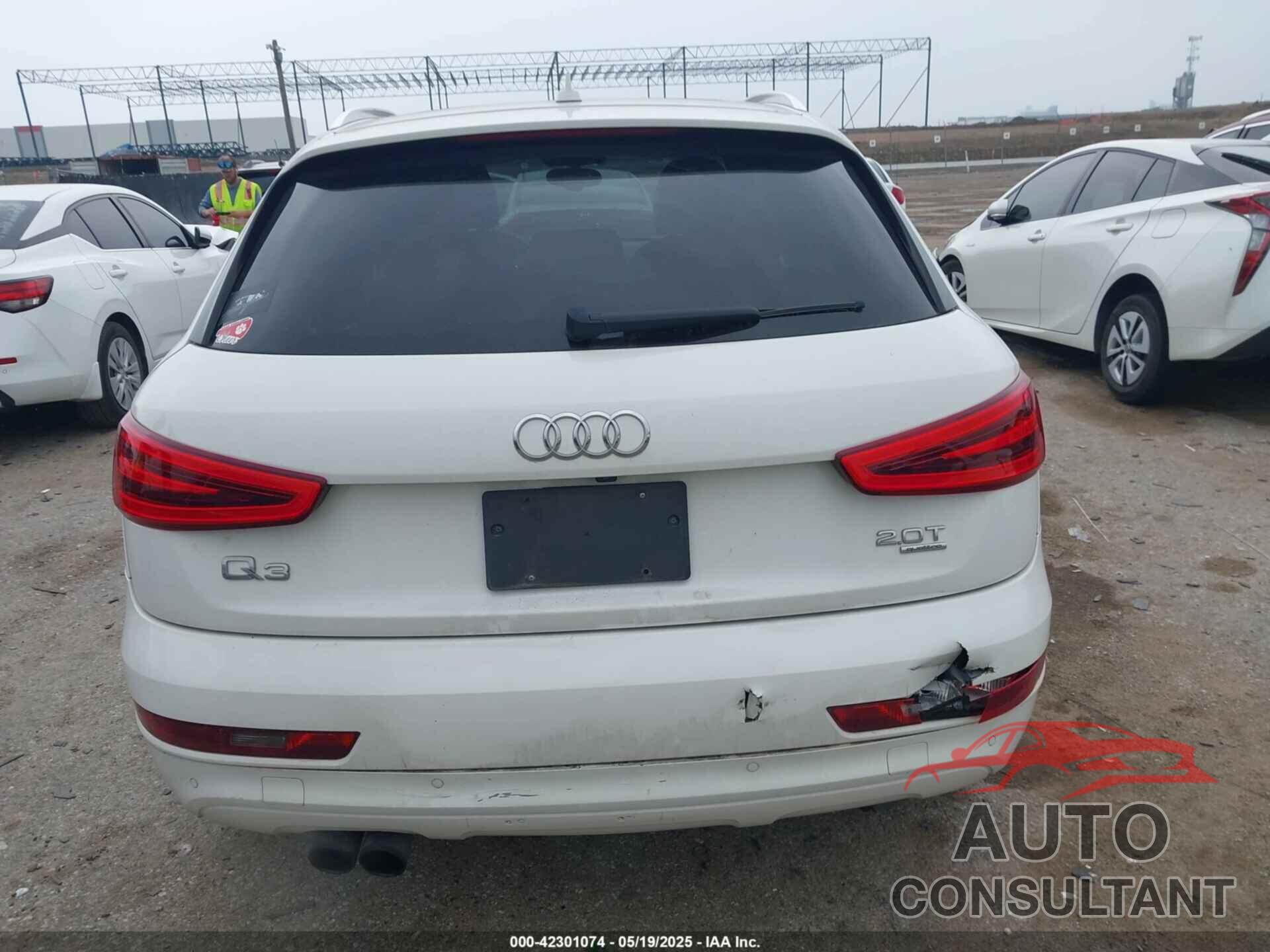 AUDI Q3 2015 - WA1EFCFS2FR008193