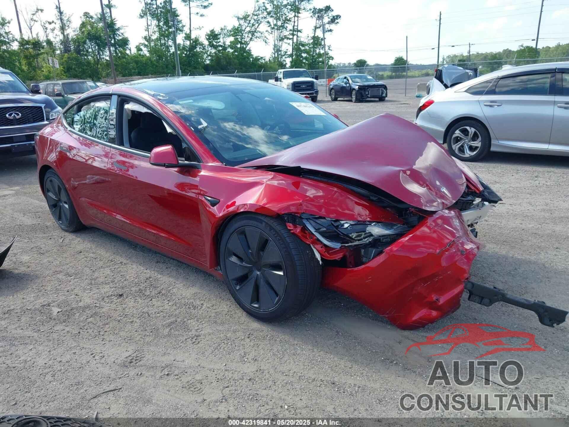 TESLA MODEL 3 2024 - 5YJ3E1EB1RF768695
