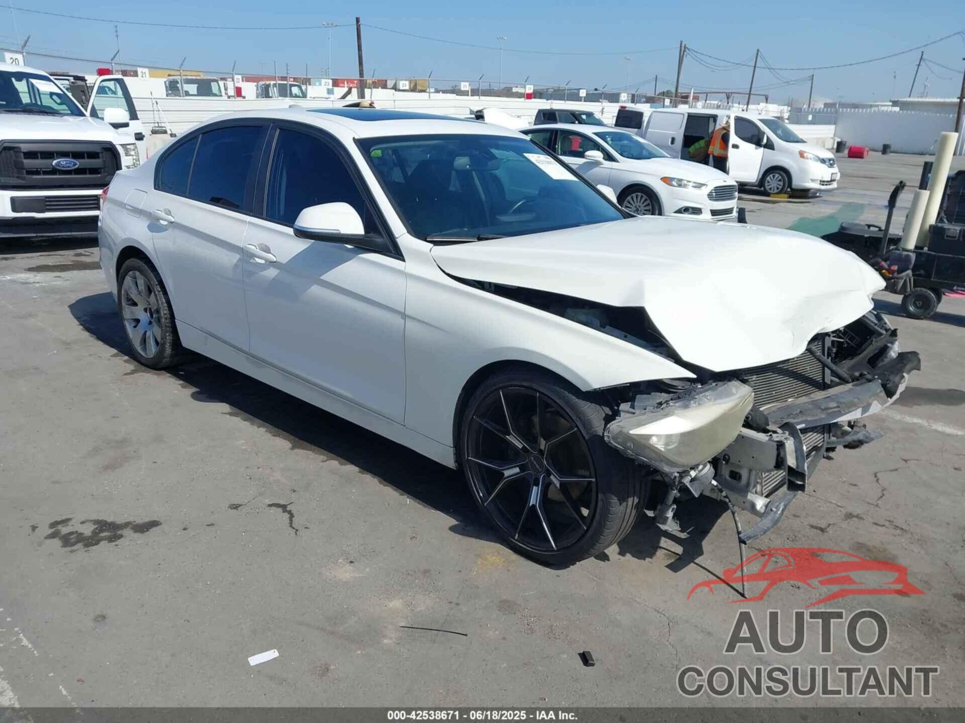 BMW 328I 2013 - WBA3C1G50DNN93778