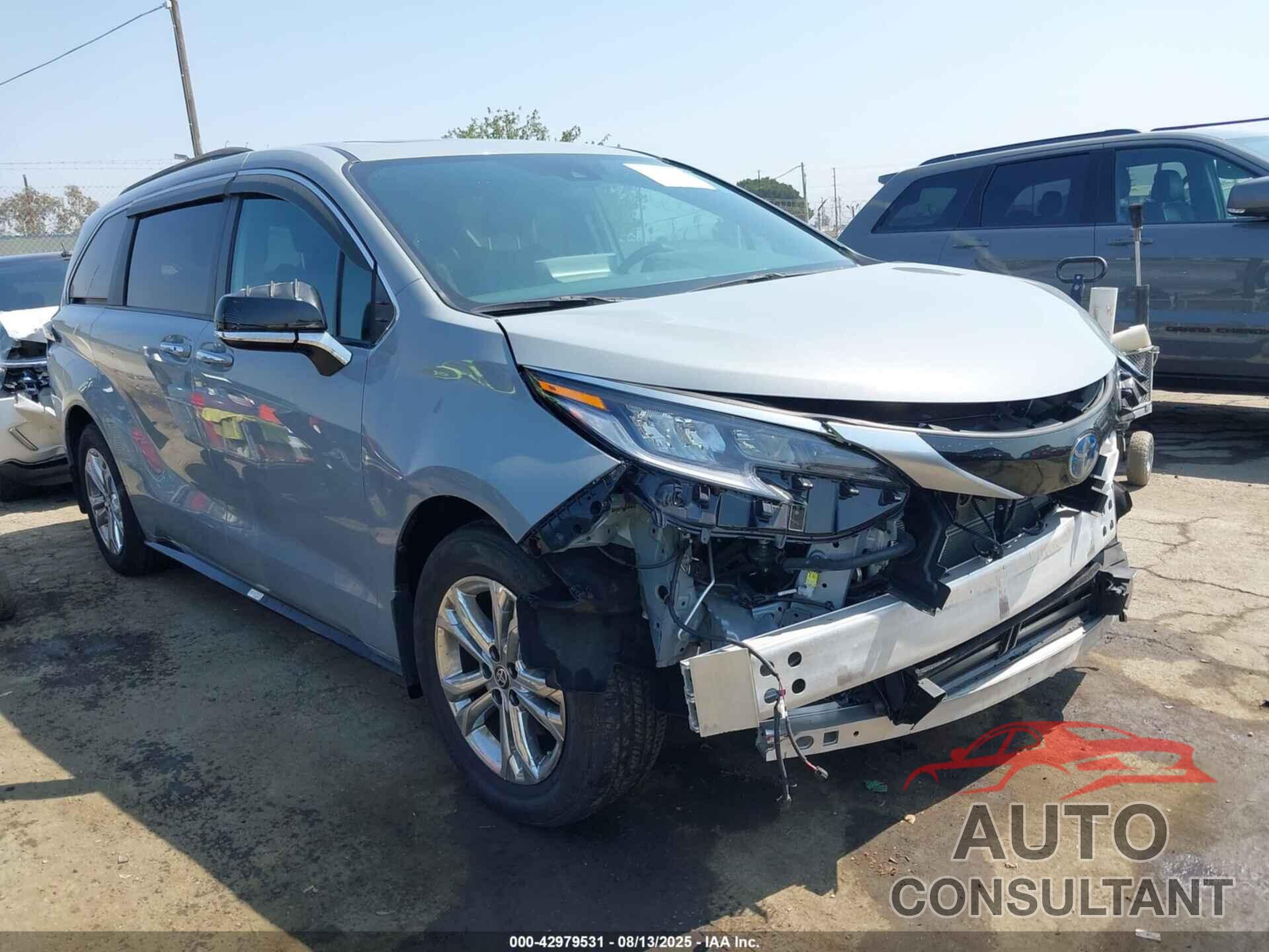 TOYOTA SIENNA 2023 - 5TDDSKFC7PS087461