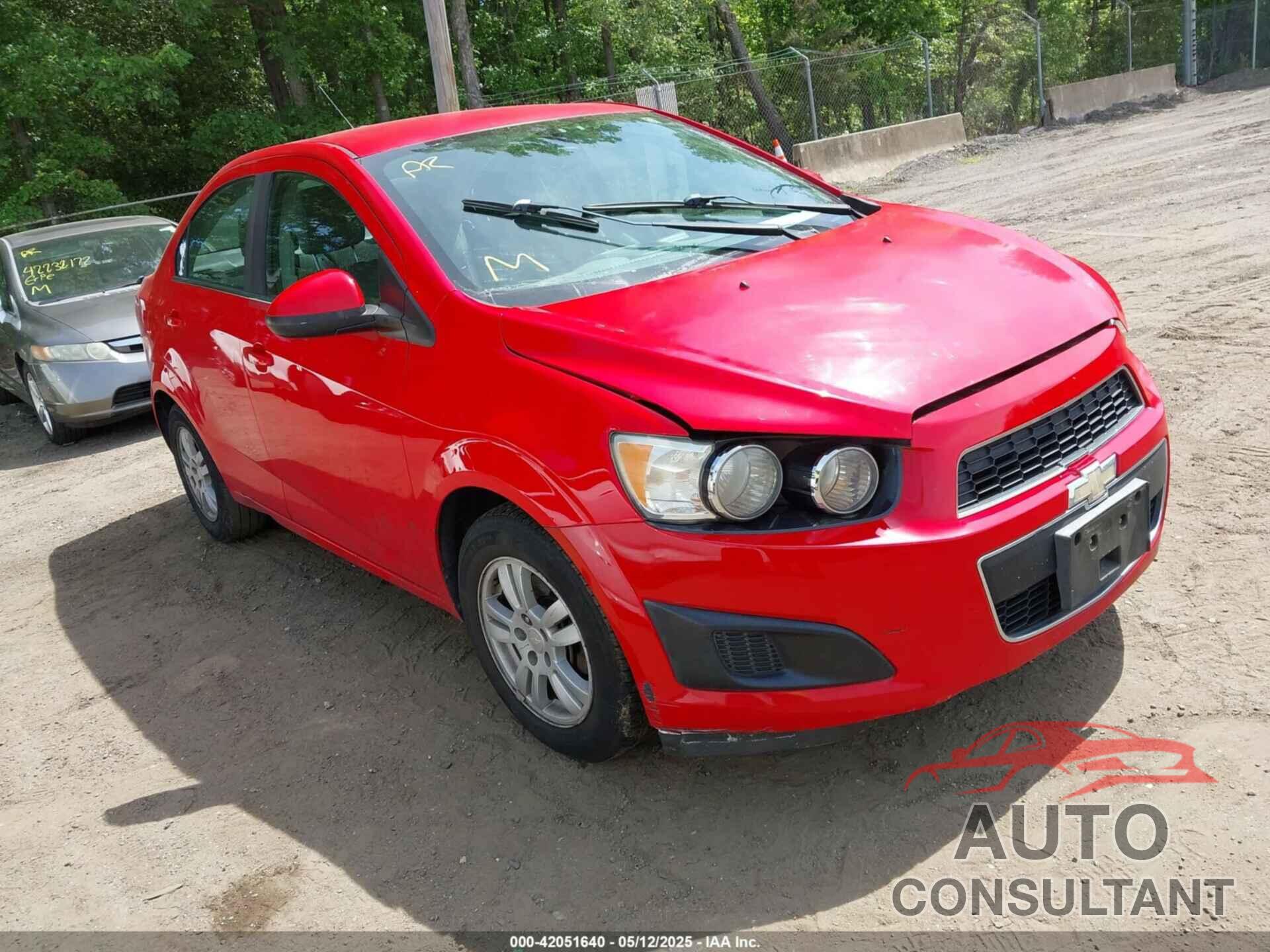 CHEVROLET SONIC 2015 - 1G1JC5SG1F4102906
