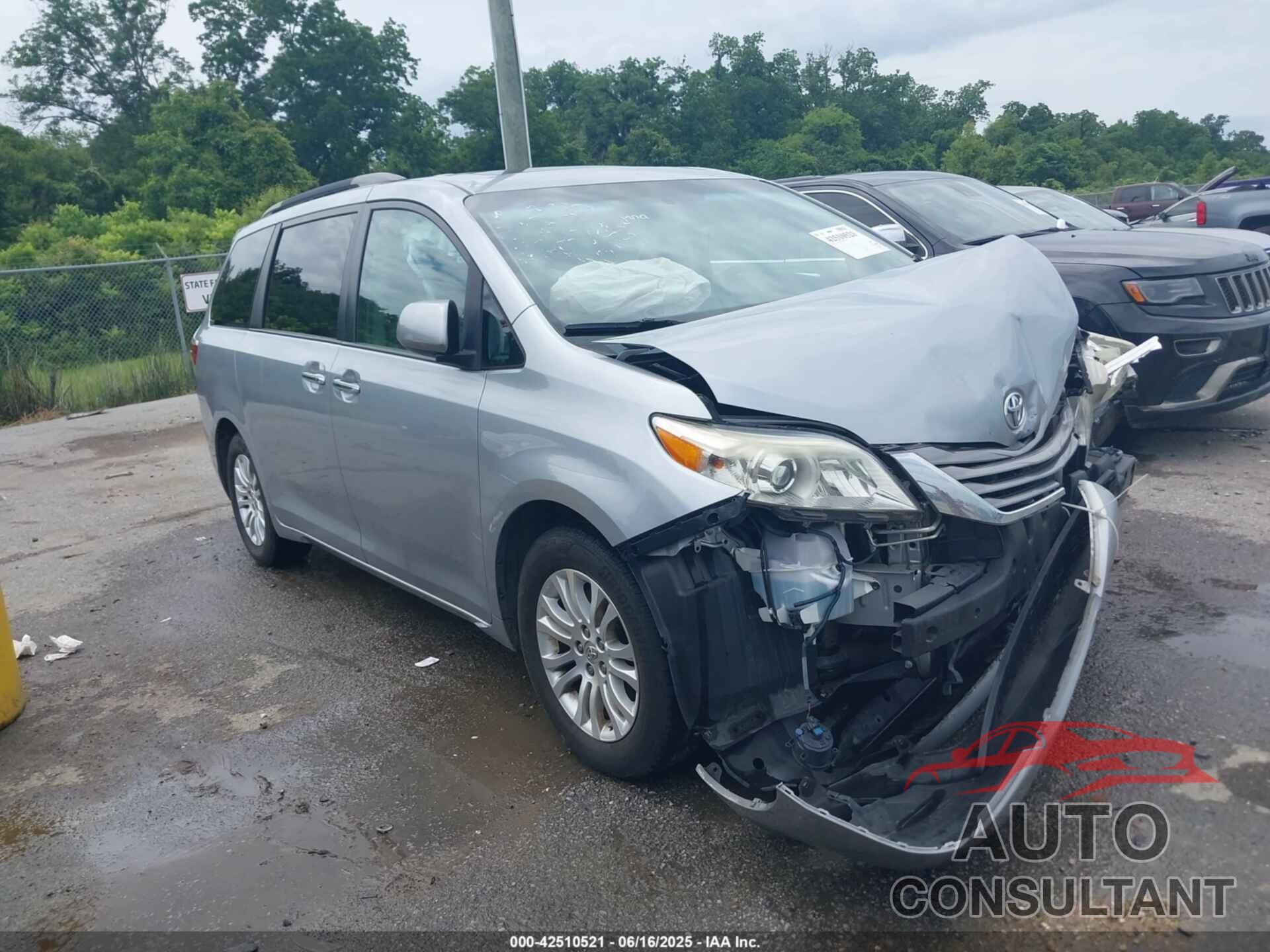 TOYOTA SIENNA 2015 - 5TDYK3DCXFS528380