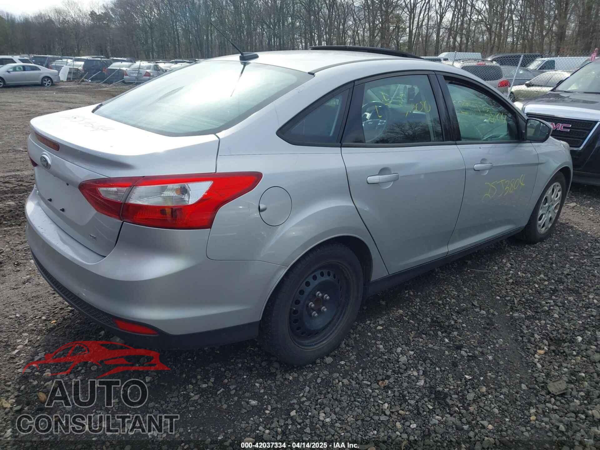 FORD FOCUS 2012 - 1FAHP3F28CL137804