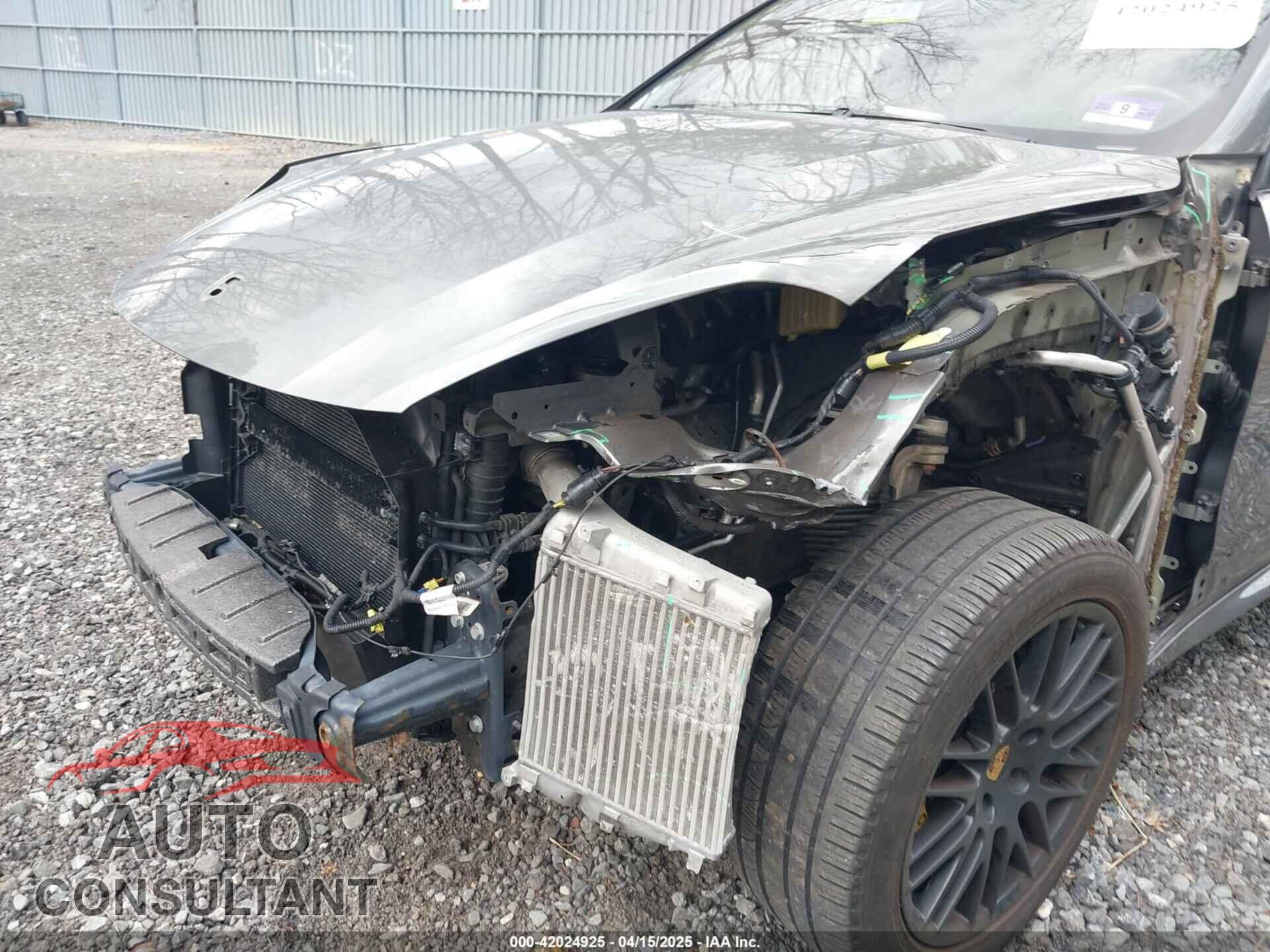 PORSCHE CAYENNE 2018 - WP1AD2A20JLA80032