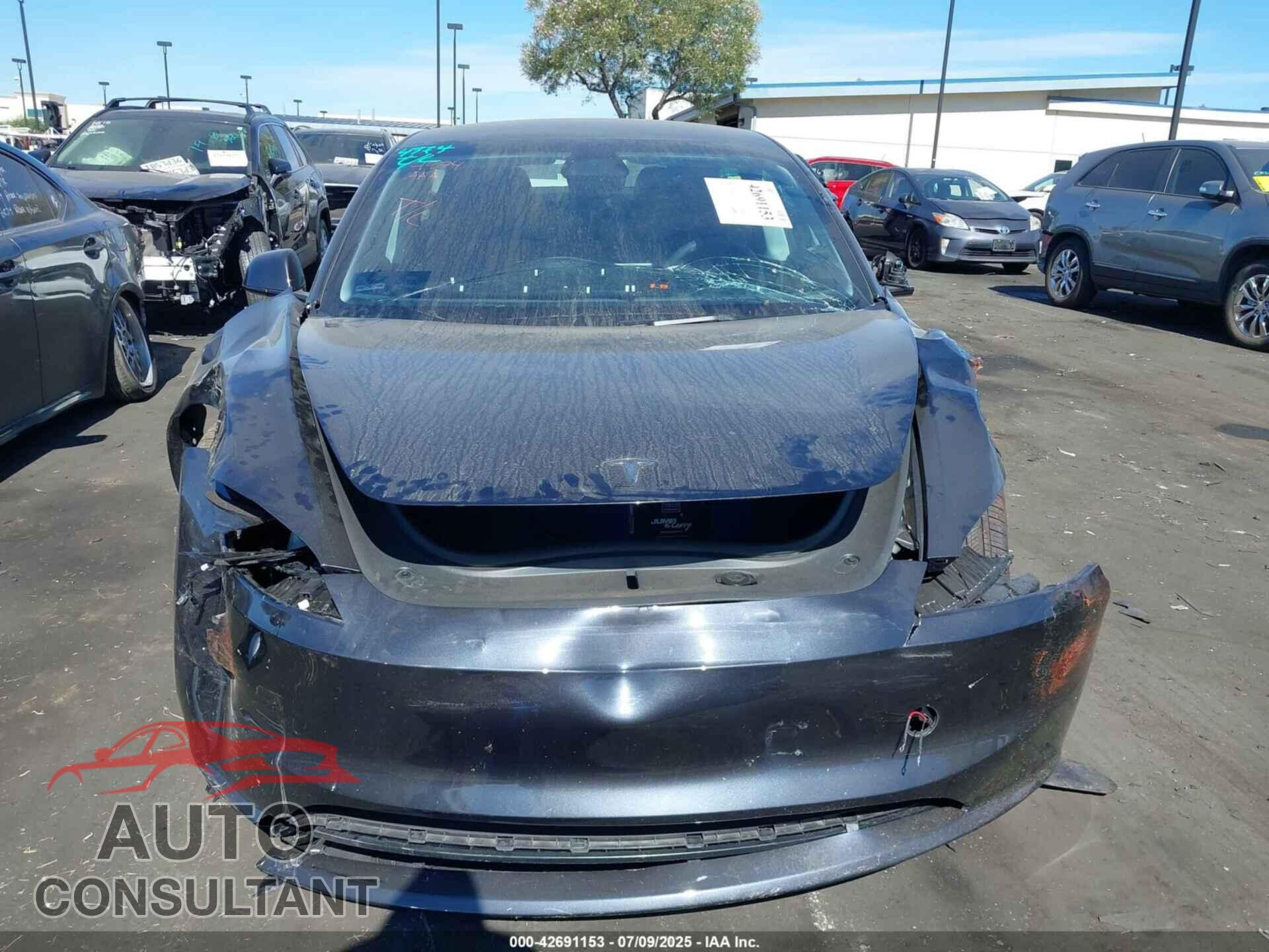 TESLA MODEL 3 2024 - 5YJ3E1EA0RF870416
