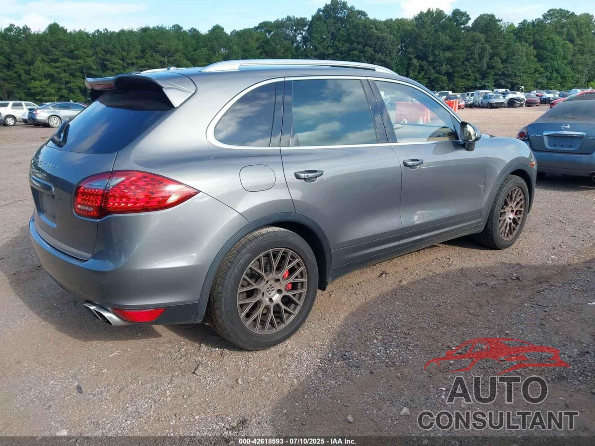 PORSCHE CAYENNE 2012 - WP1AC2A29CLA81105