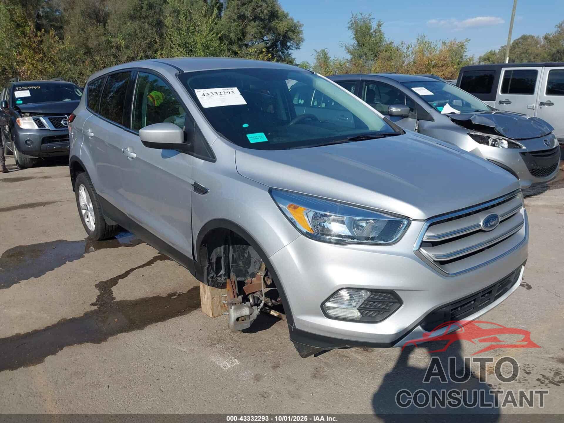FORD ESCAPE 2019 - 1FMCU0GD1KUB58557