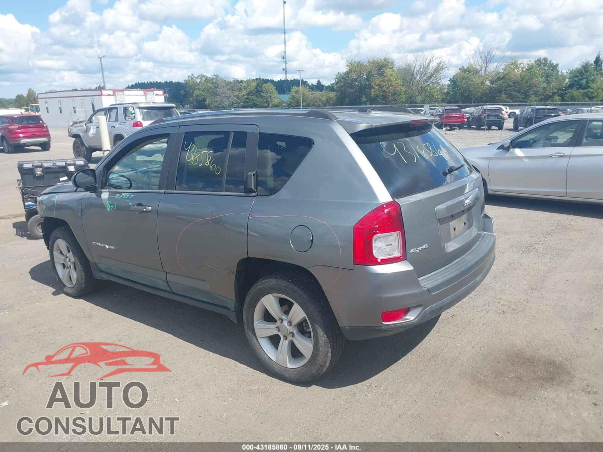 JEEP COMPASS 2011 - 1J4NF1FB4BD278084