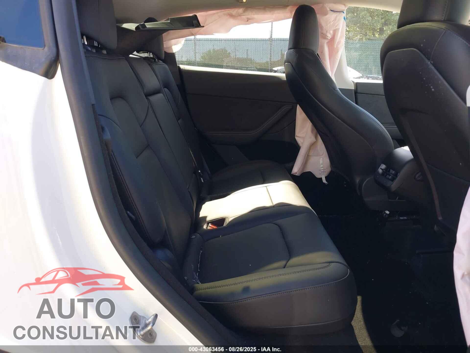 TESLA MODEL Y 2023 - 7SAYGDEEXPA149053